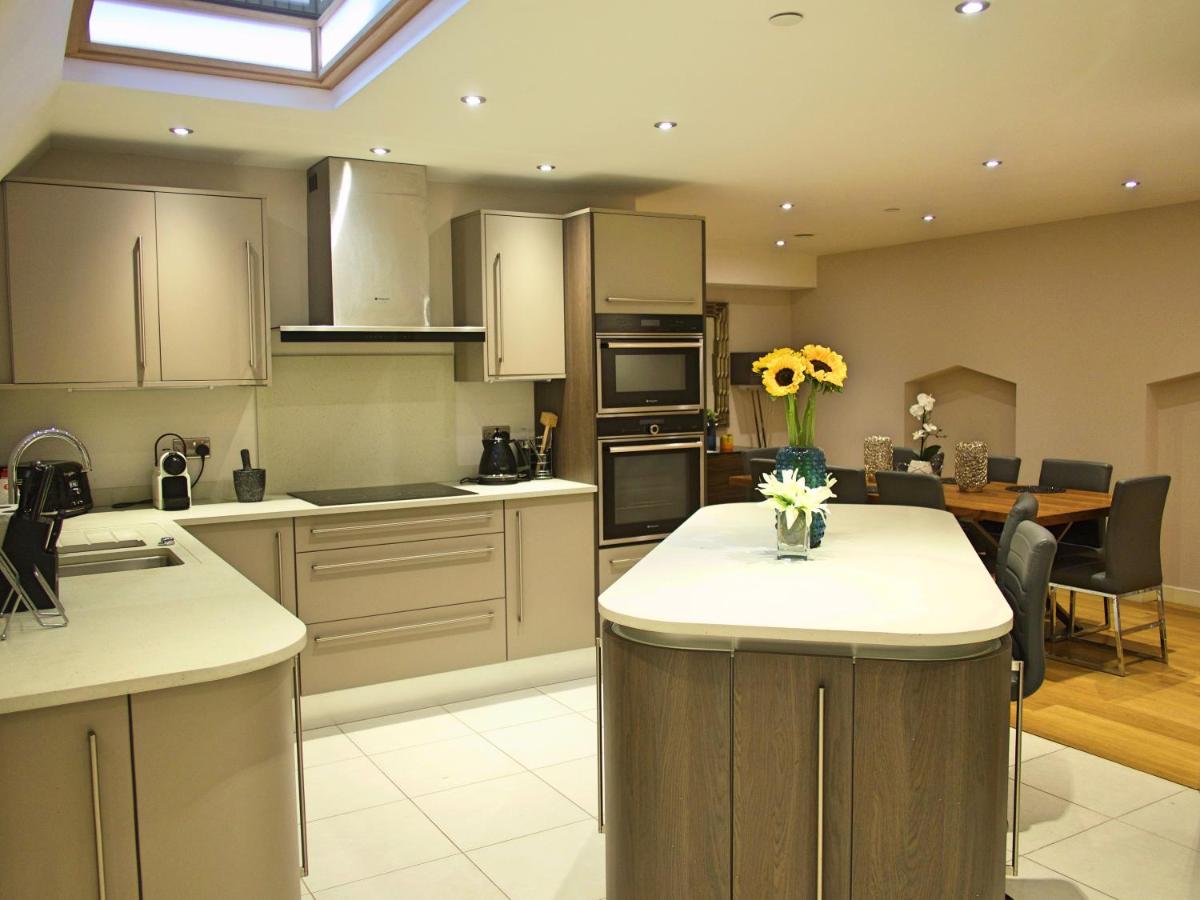 The Norfolk Townhouse - Stunning 5BDR Home