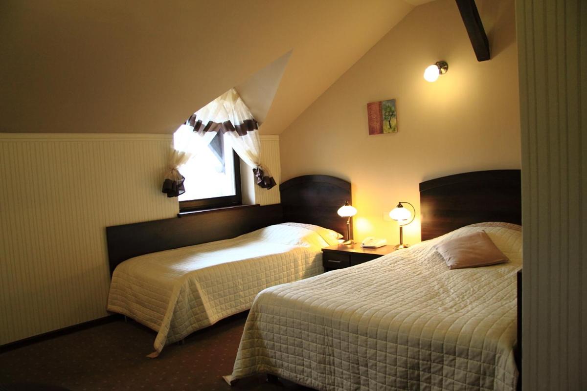 Hotel Jaśmin en Owińska — hotel room