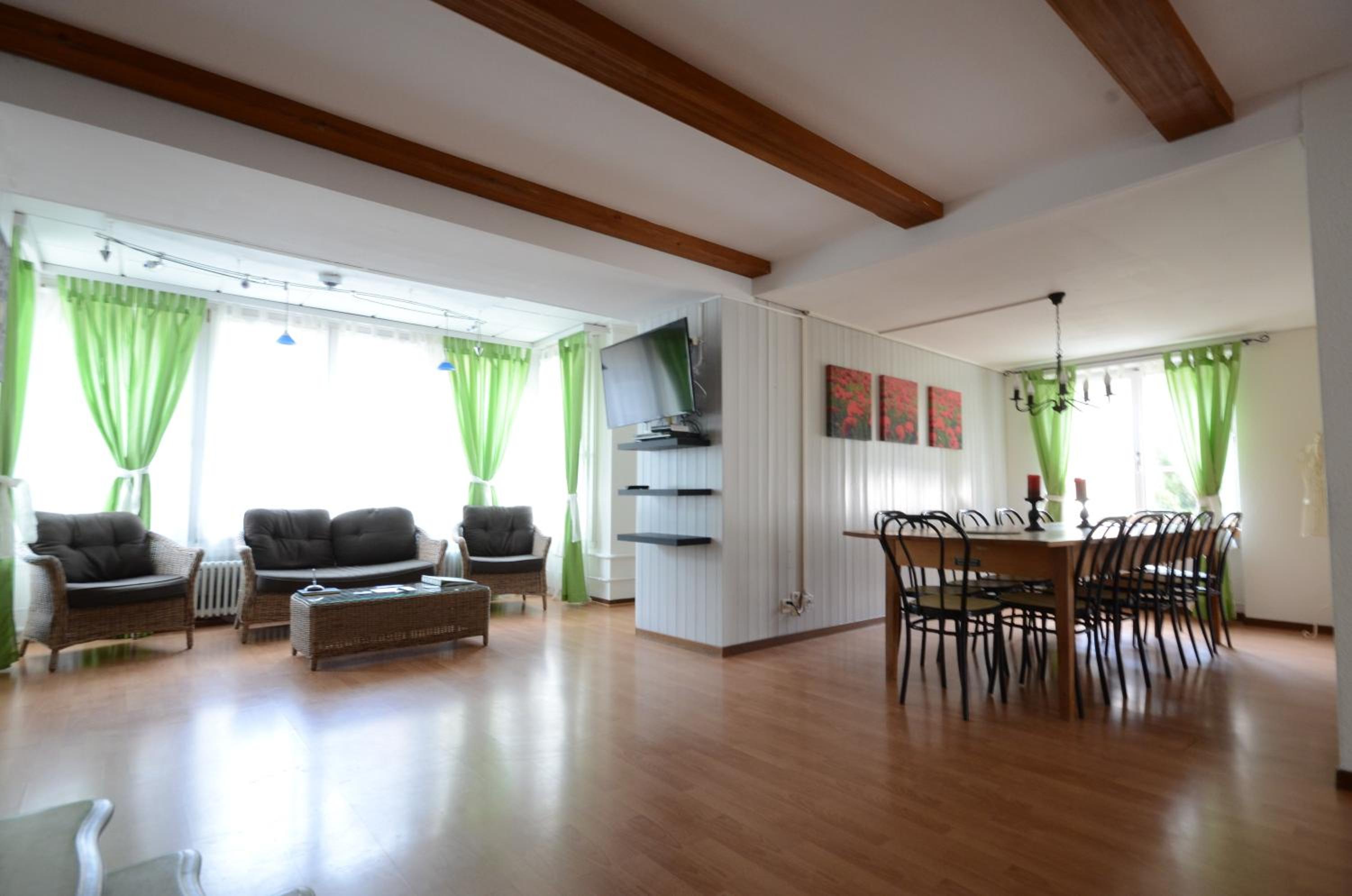 Interlaken Town House Sleeps 12 guests Central
