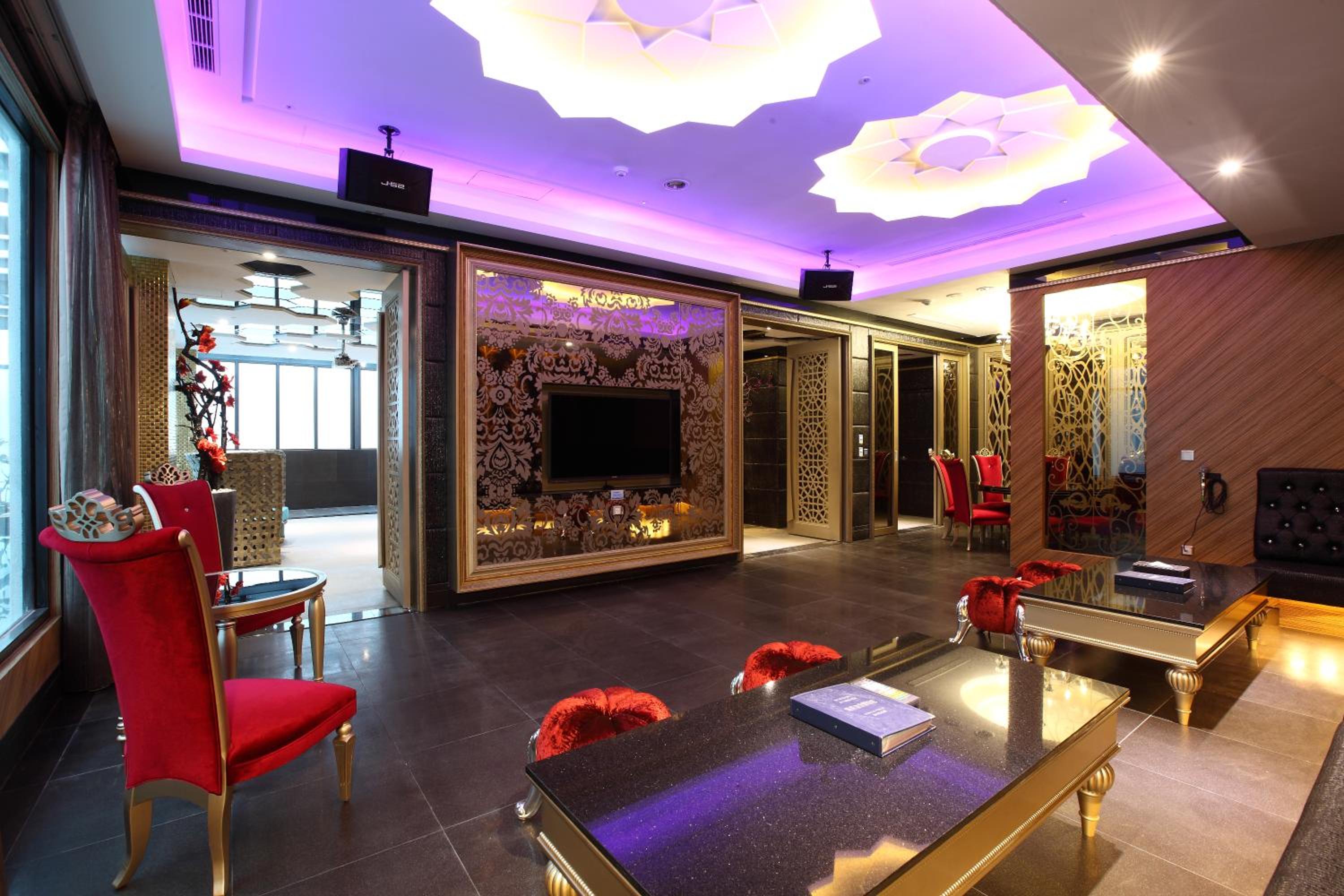 Icloud Luxury Resort & Hotel
