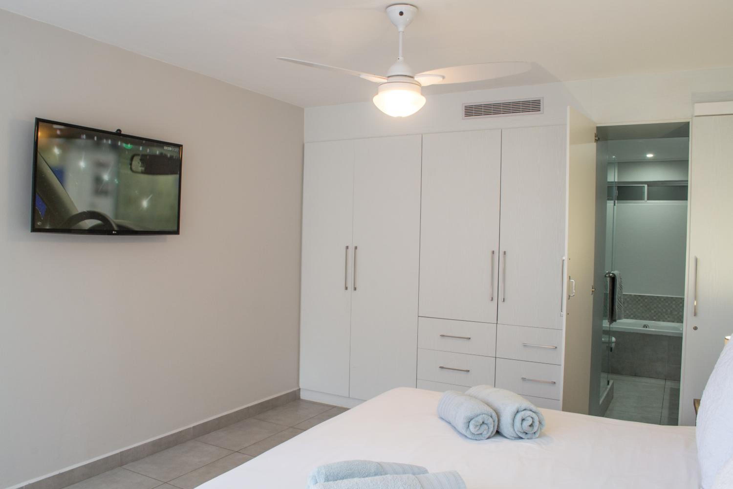 14 Kyalanga - by Stay in Umhlanga