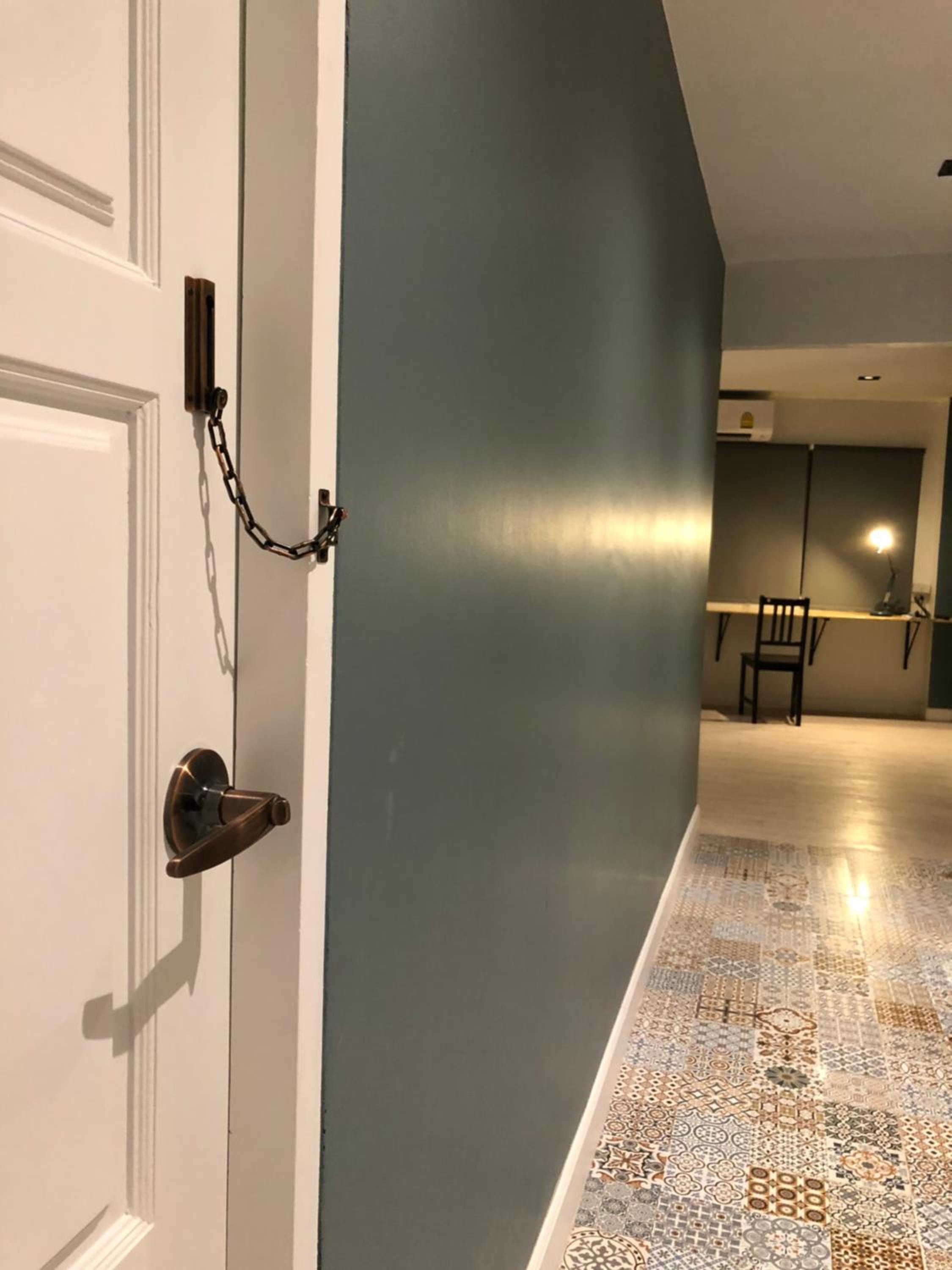 Alley living rama8