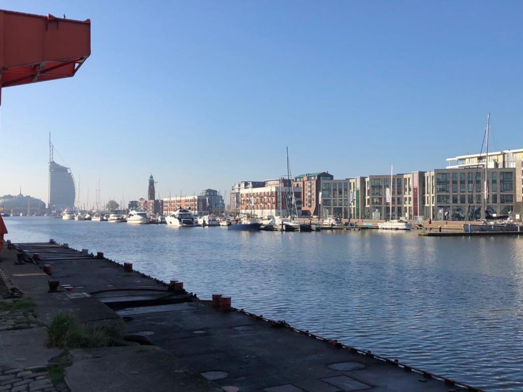 Am Neuen Hafen view 5