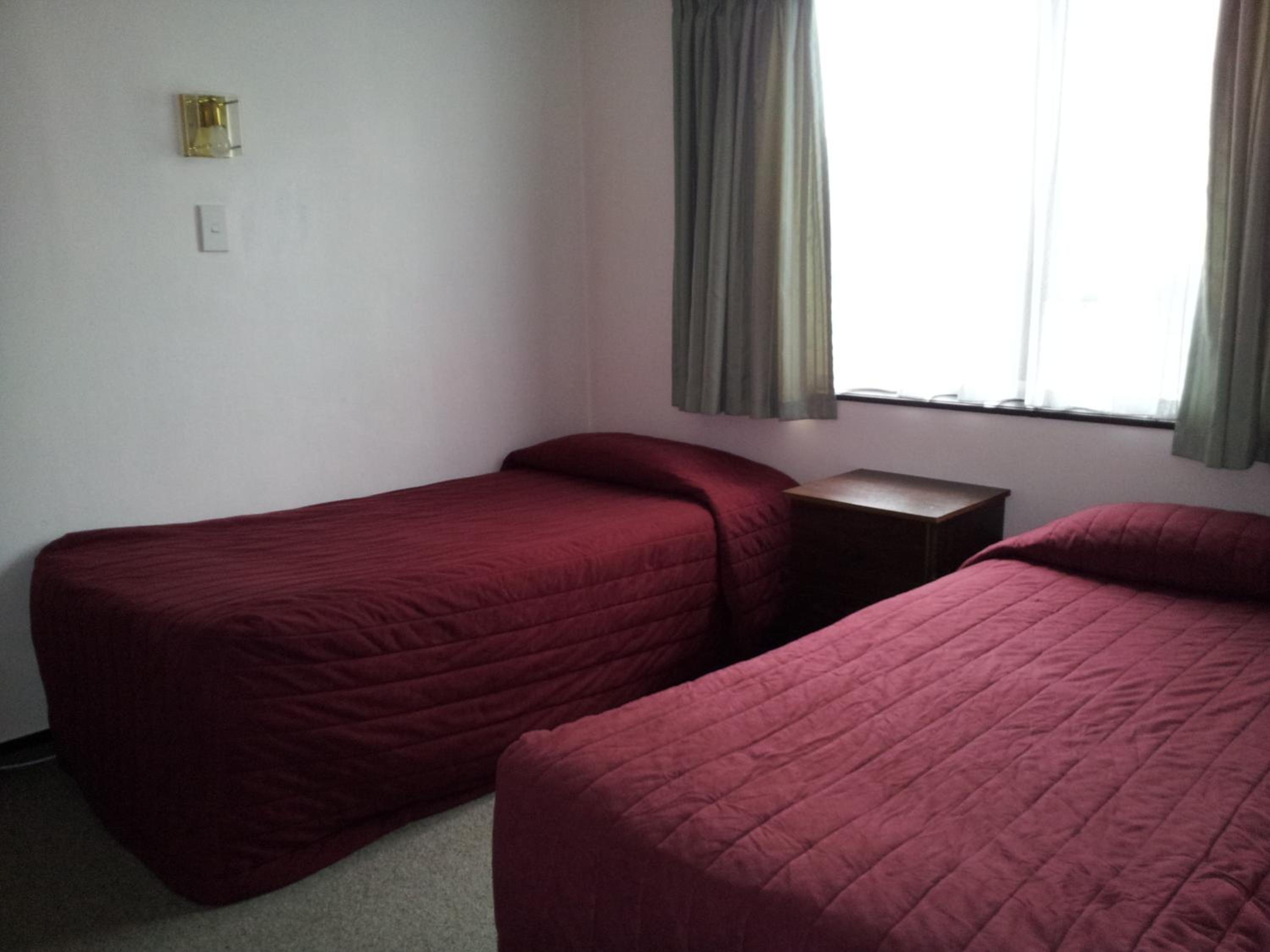 Ace High Motor Inn