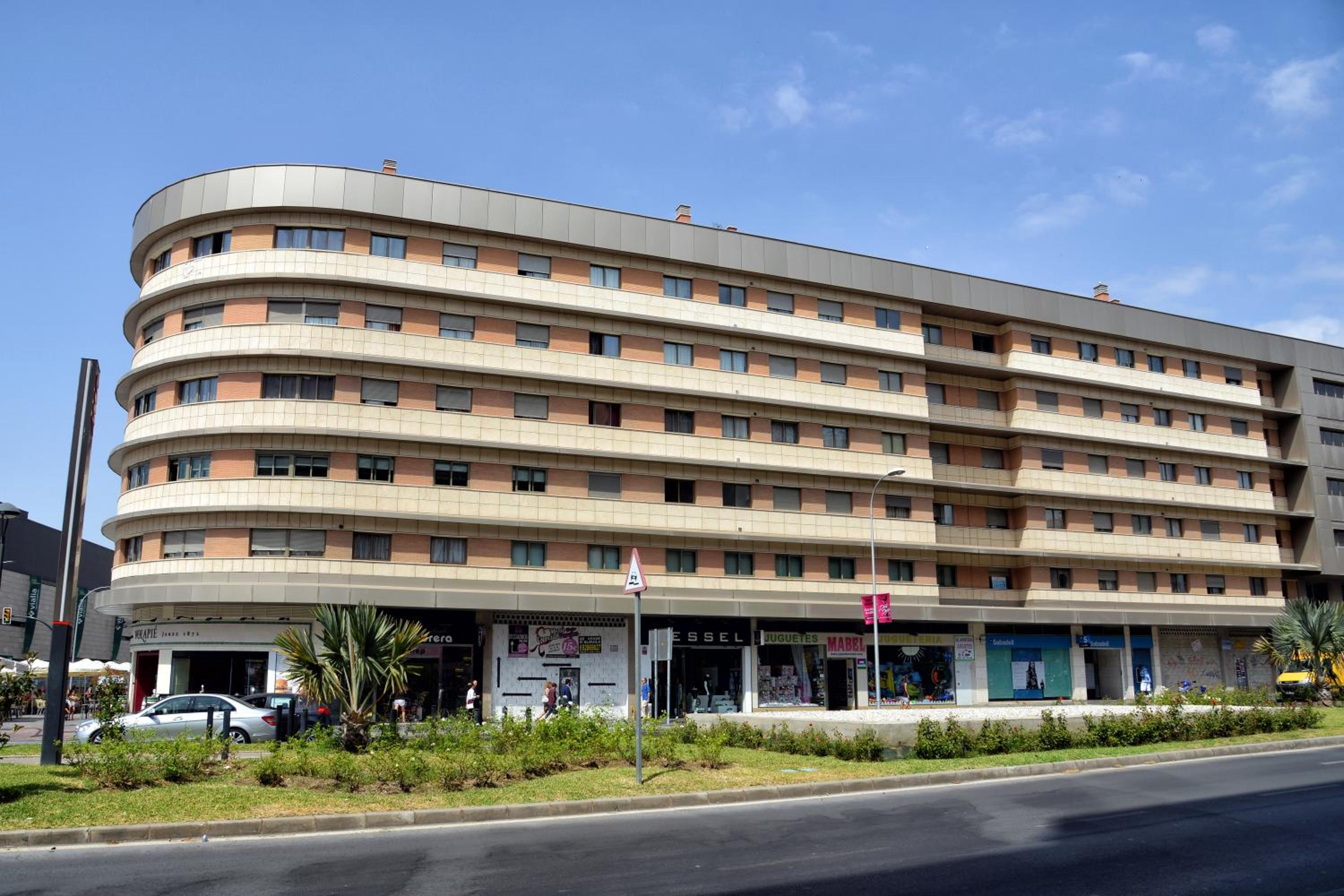 WonderStays Apartamentos La Estación