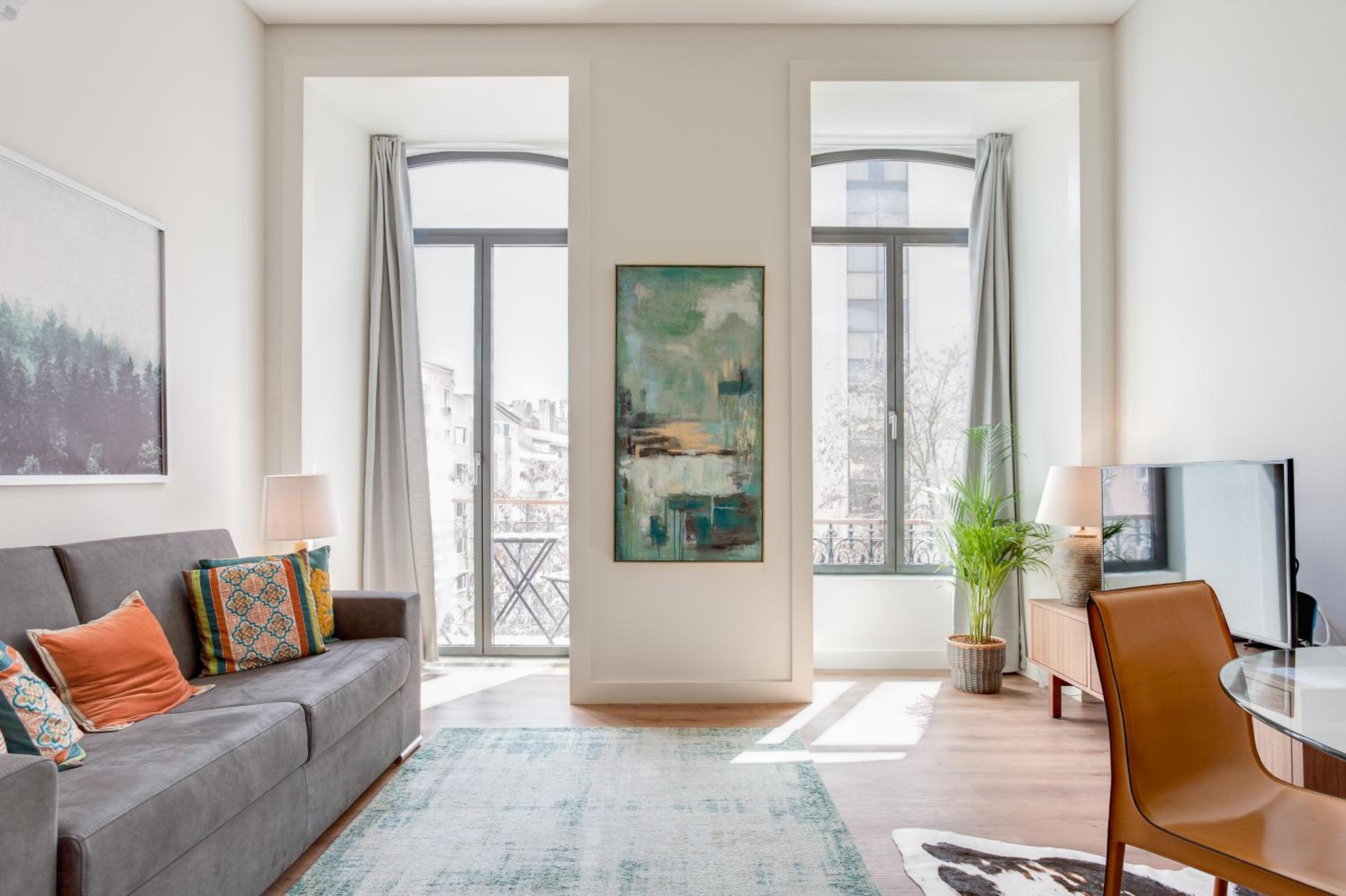 Exclusive 1 bedroom flat in the heart of Lisboa view 2