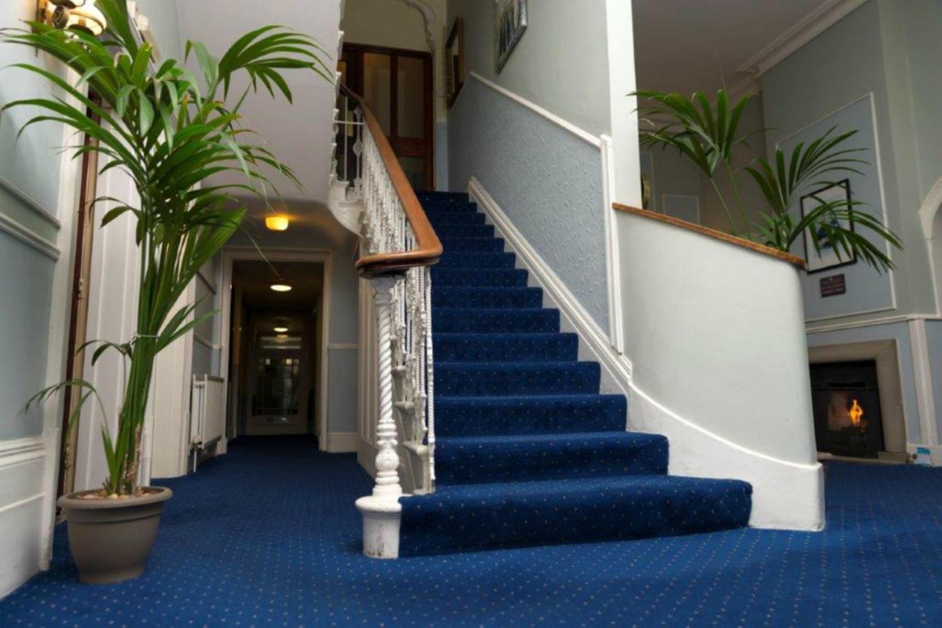 Ryde Vacations - Royal Esplanade Hotel - Property Image 2