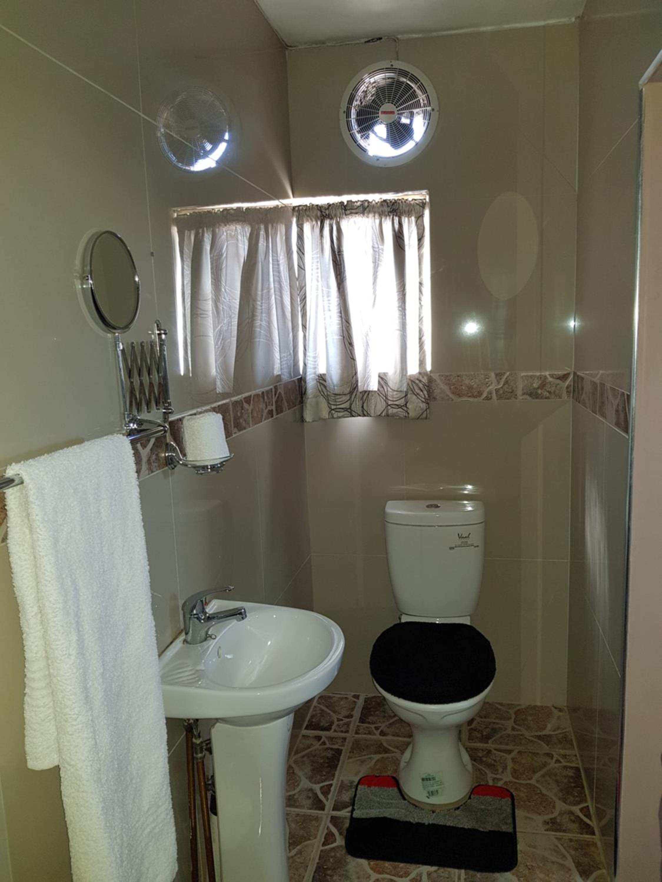 RJs Guesthouse