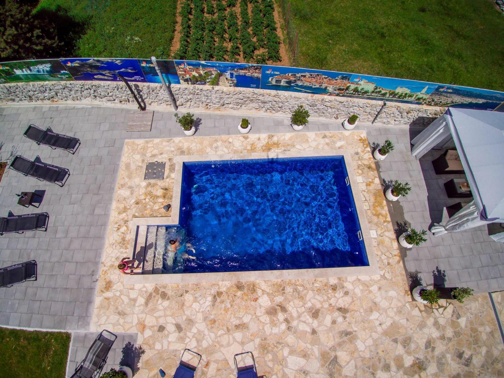 Vacation house Radosic view 4