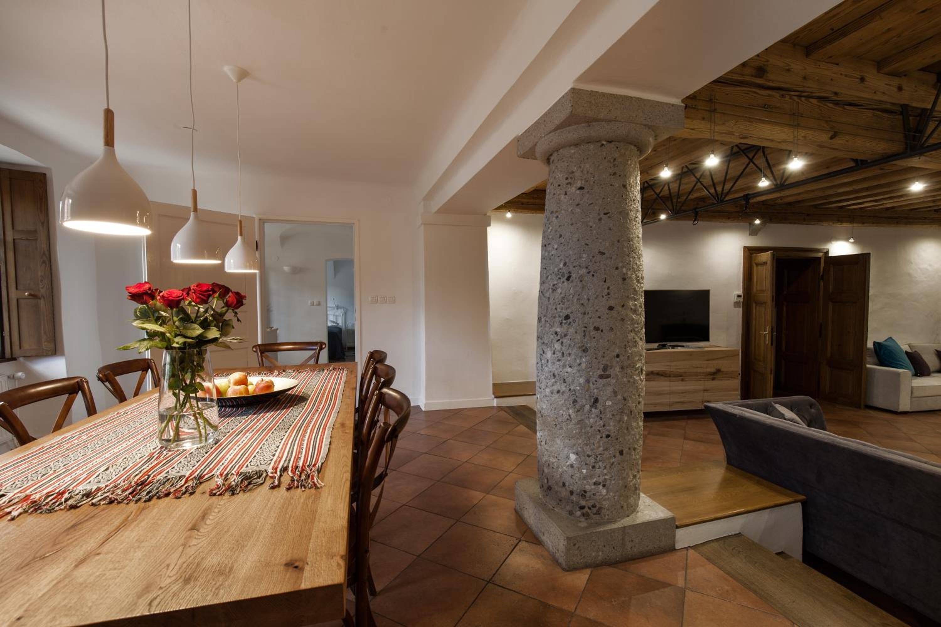 Hotel River and Castle View Apartment Rose Tour As Ljubljana - Image 1