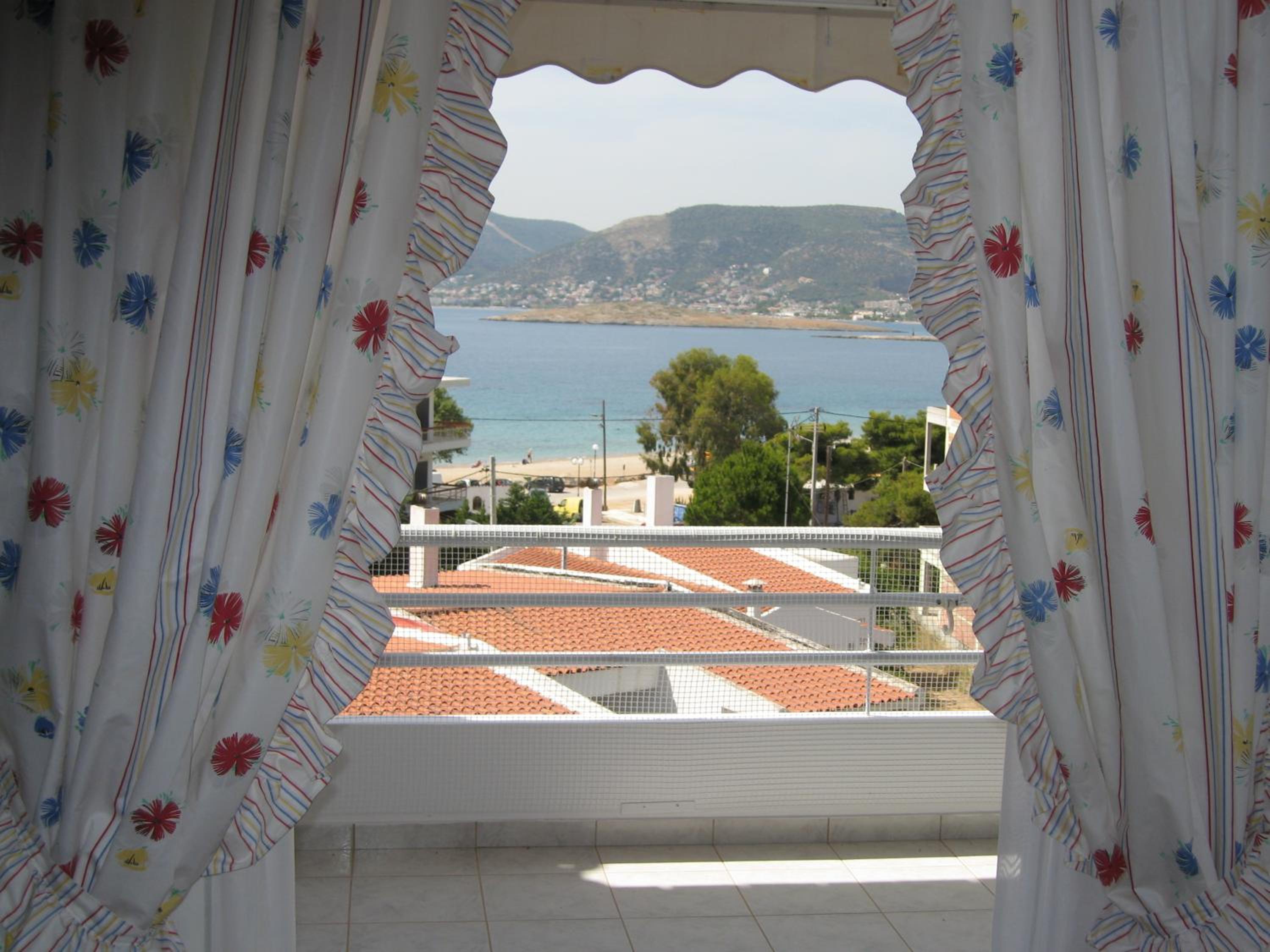 Seaside Modern Apartment - Explore Athens and Beyond