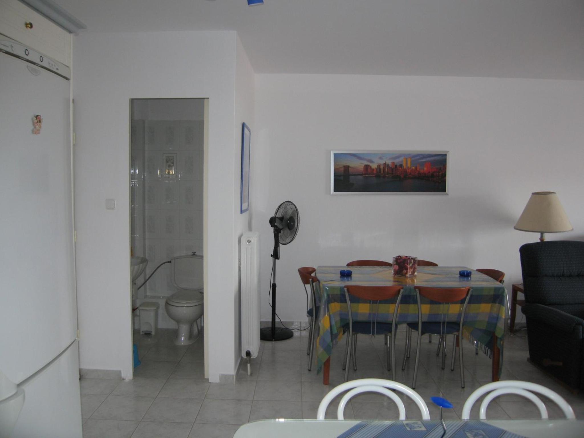 Seaside Modern Apartment - Explore Athens and Beyond