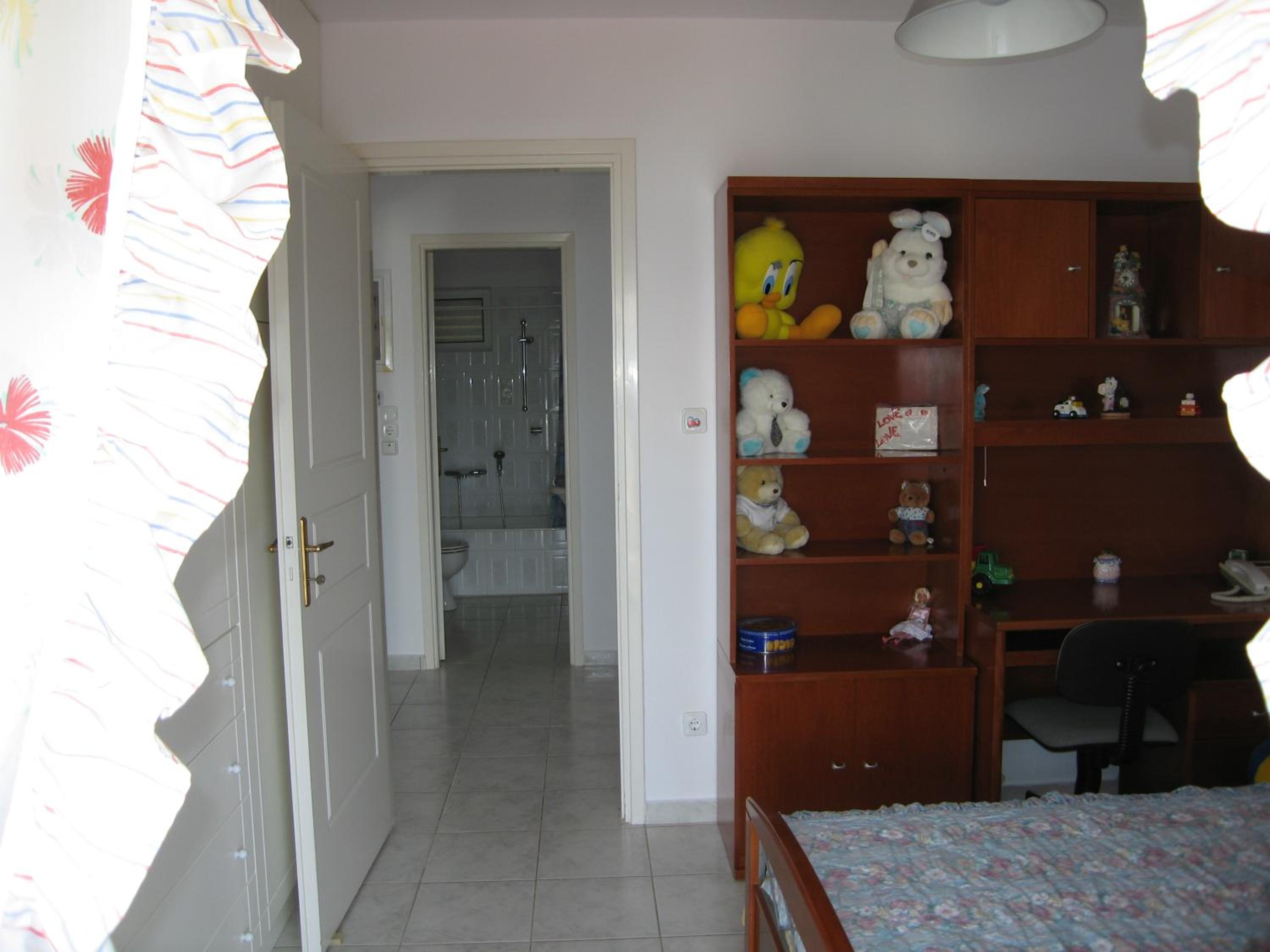 Seaside Modern Apartment - Explore Athens and Beyond