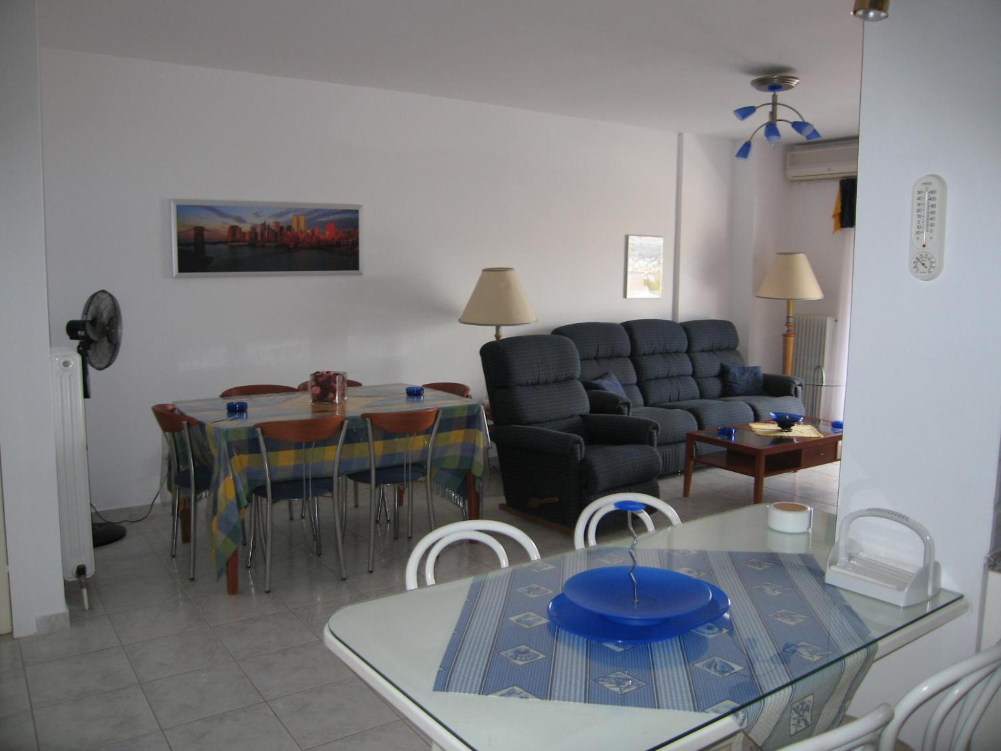 Seaside Modern Apartment - Explore Athens and Beyond