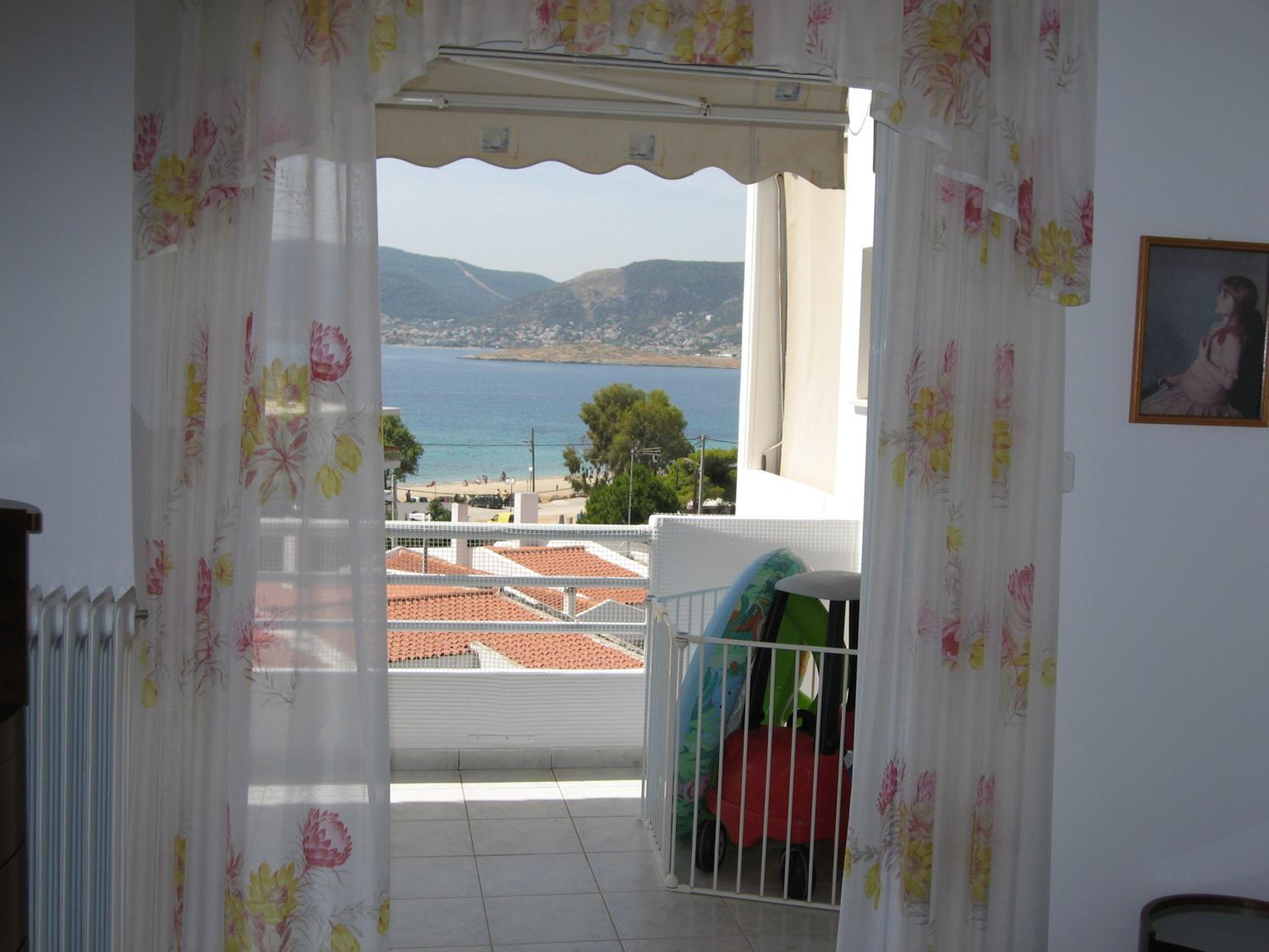 Seaside Modern Apartment - Explore Athens and Beyond