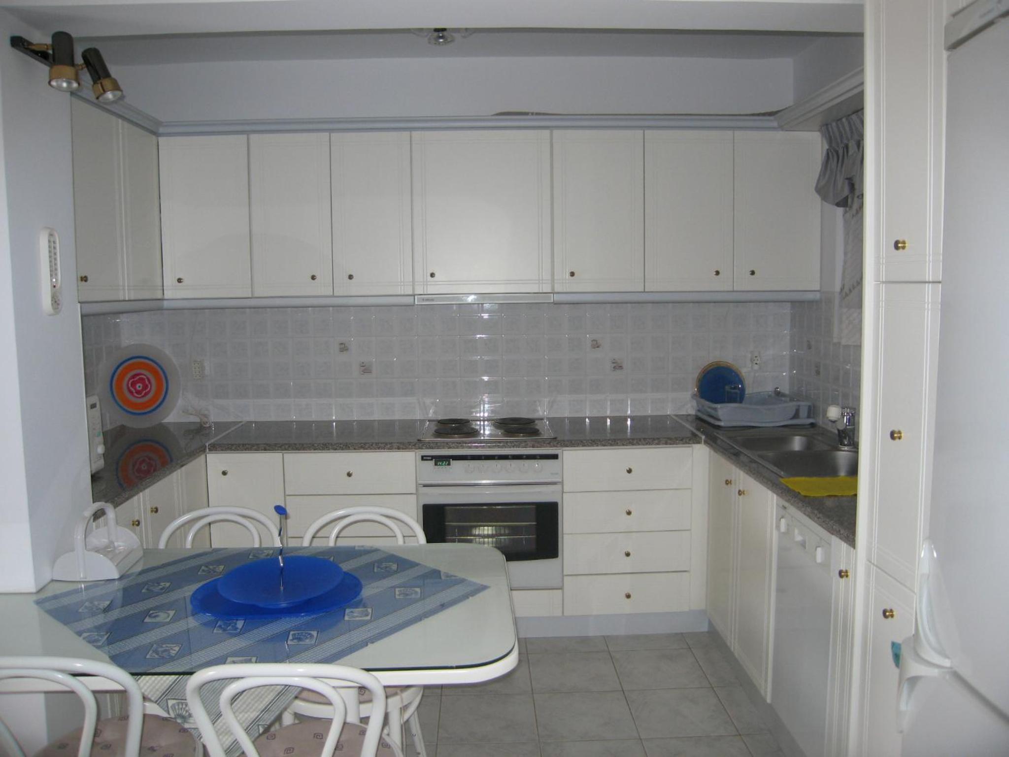 Seaside Modern Apartment - Explore Athens and Beyond
