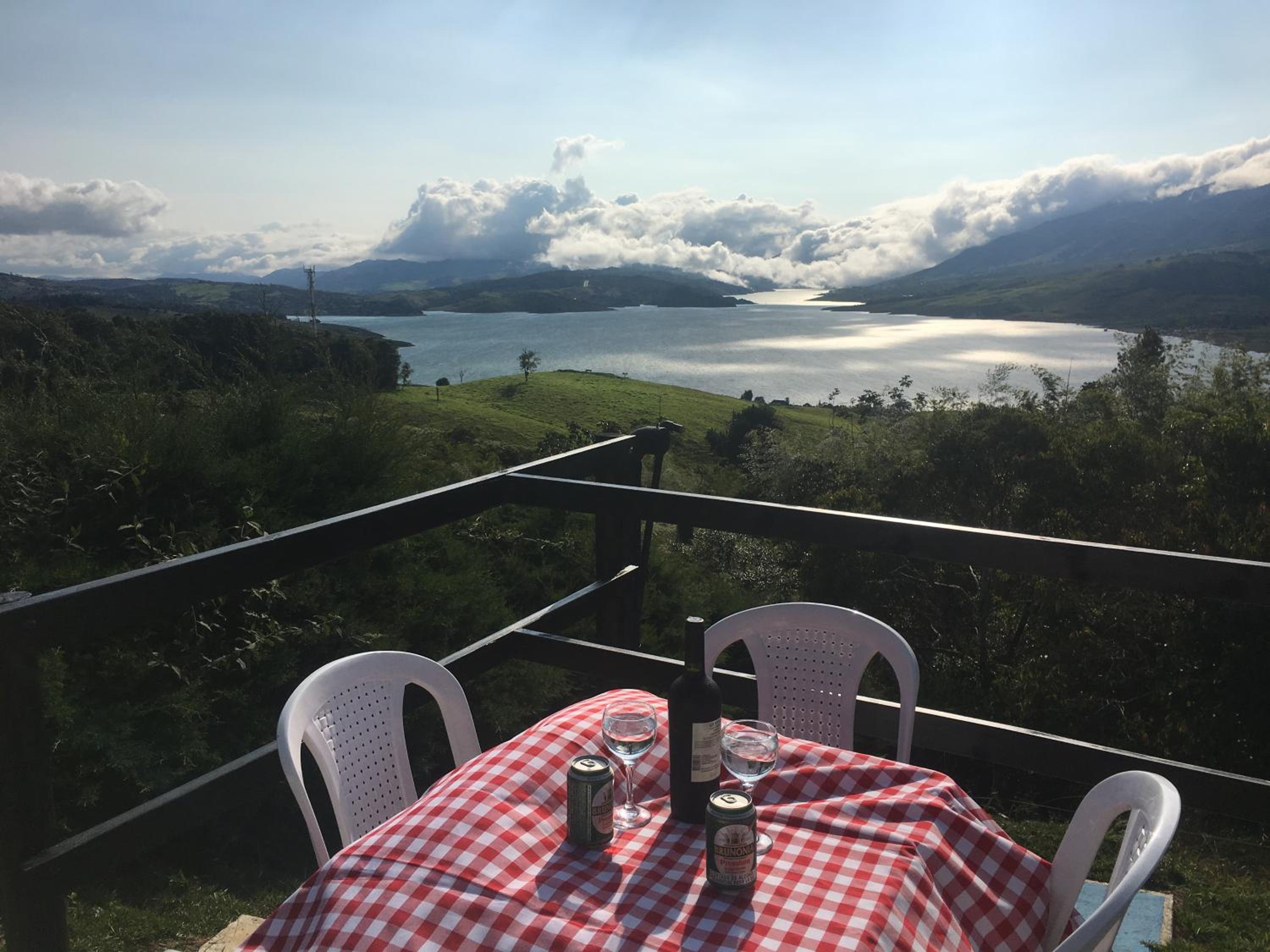La cabaña del lago Calima