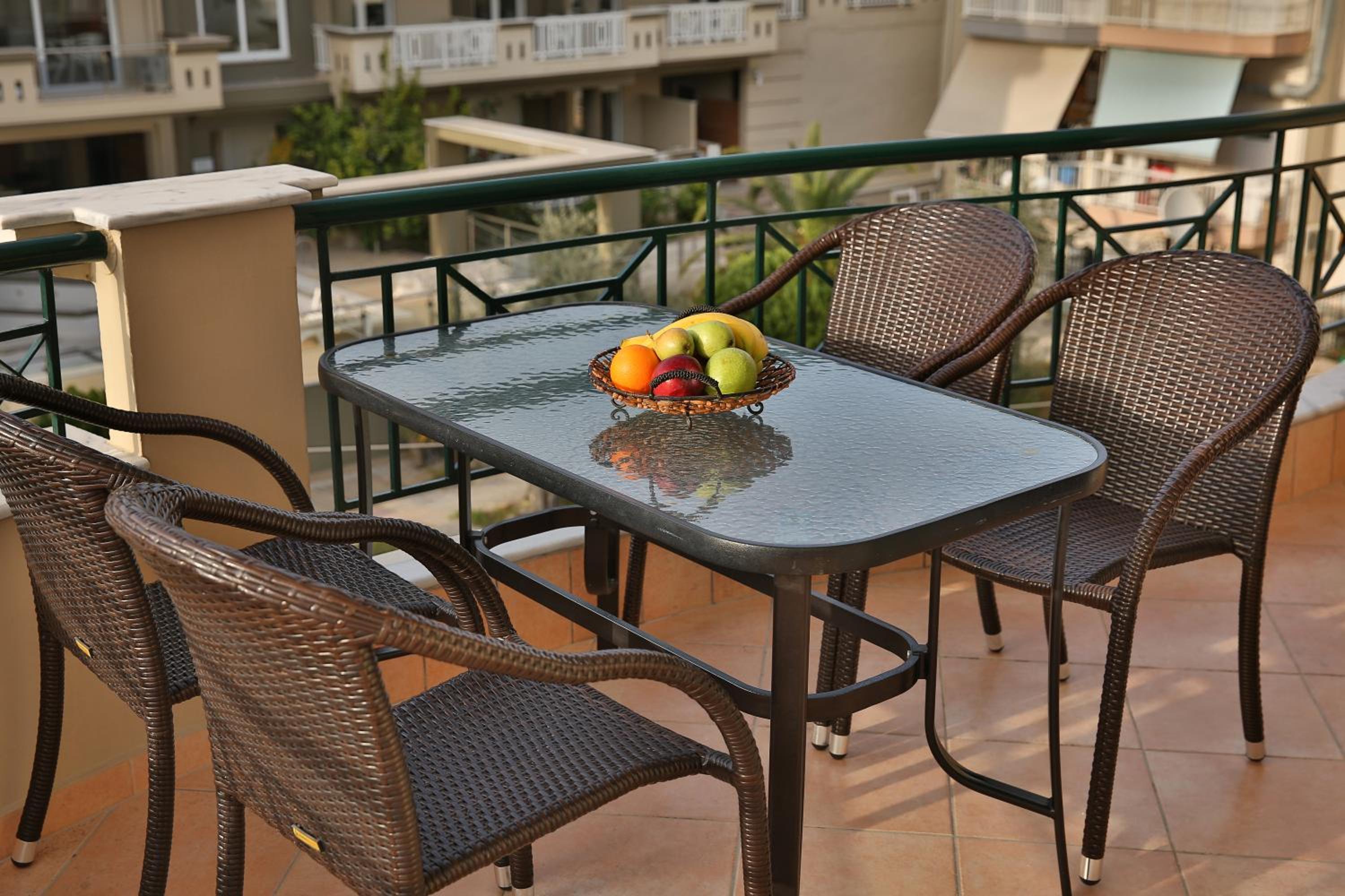 Irida Apartments