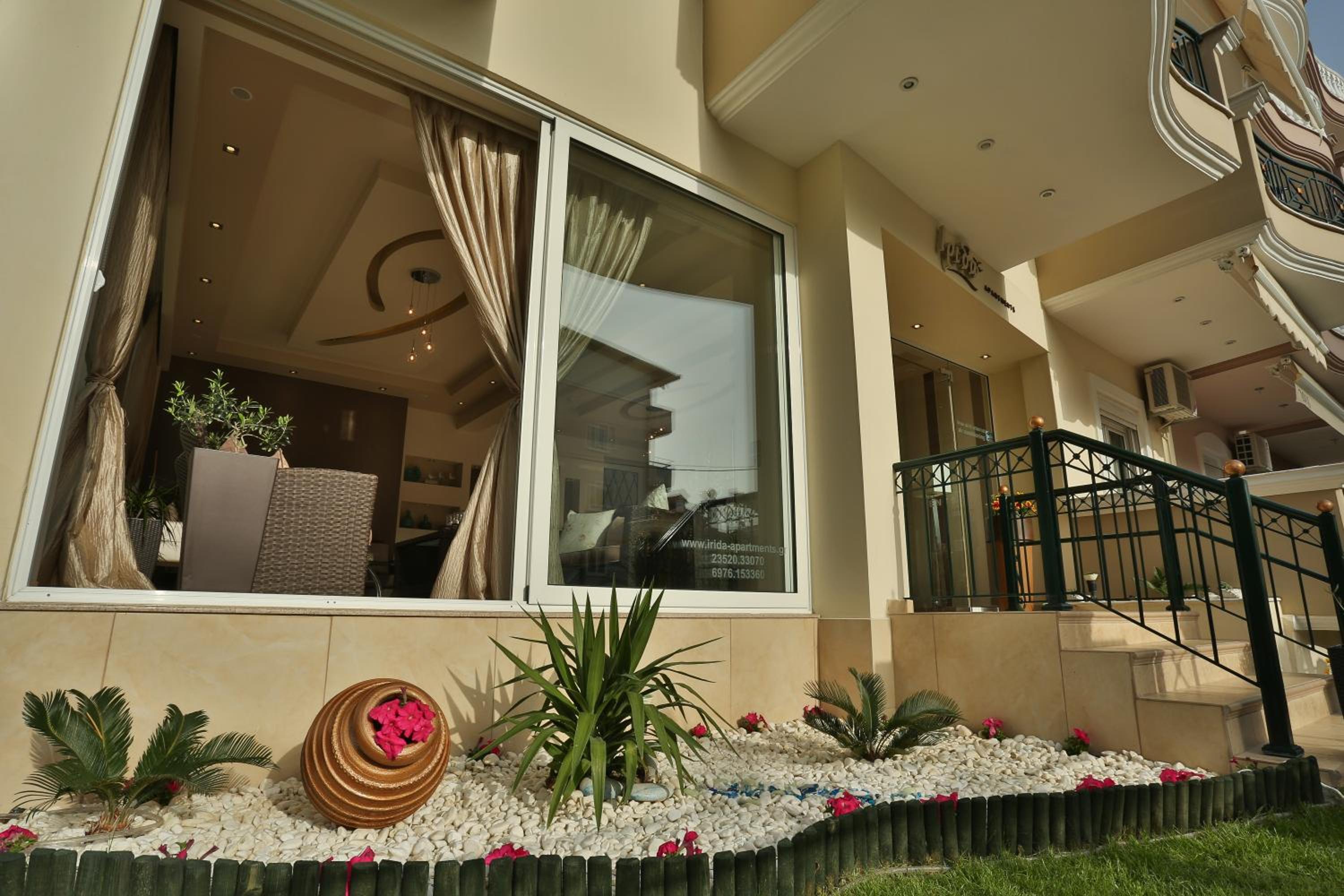 Irida Apartments