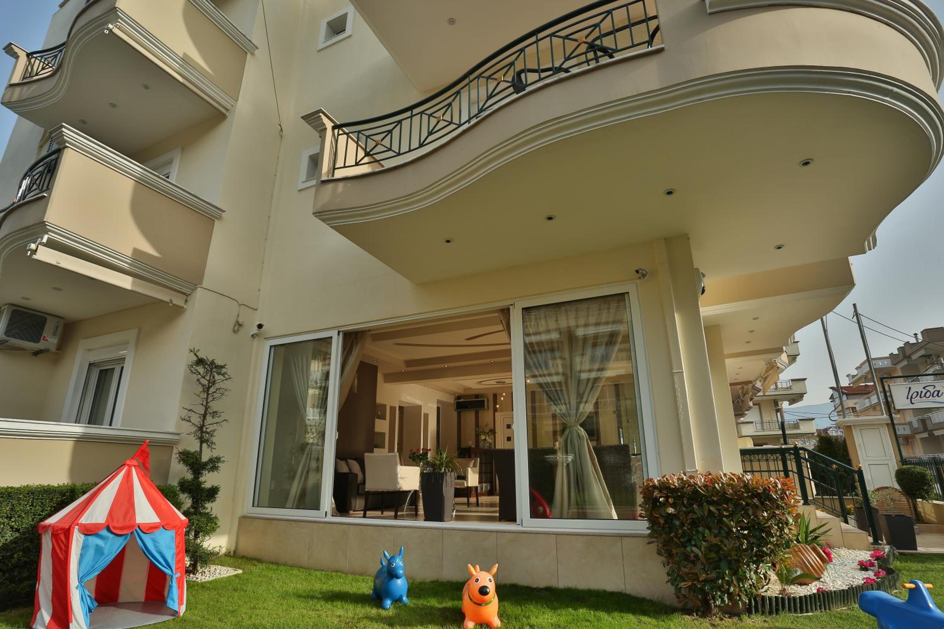 Irida Apartments