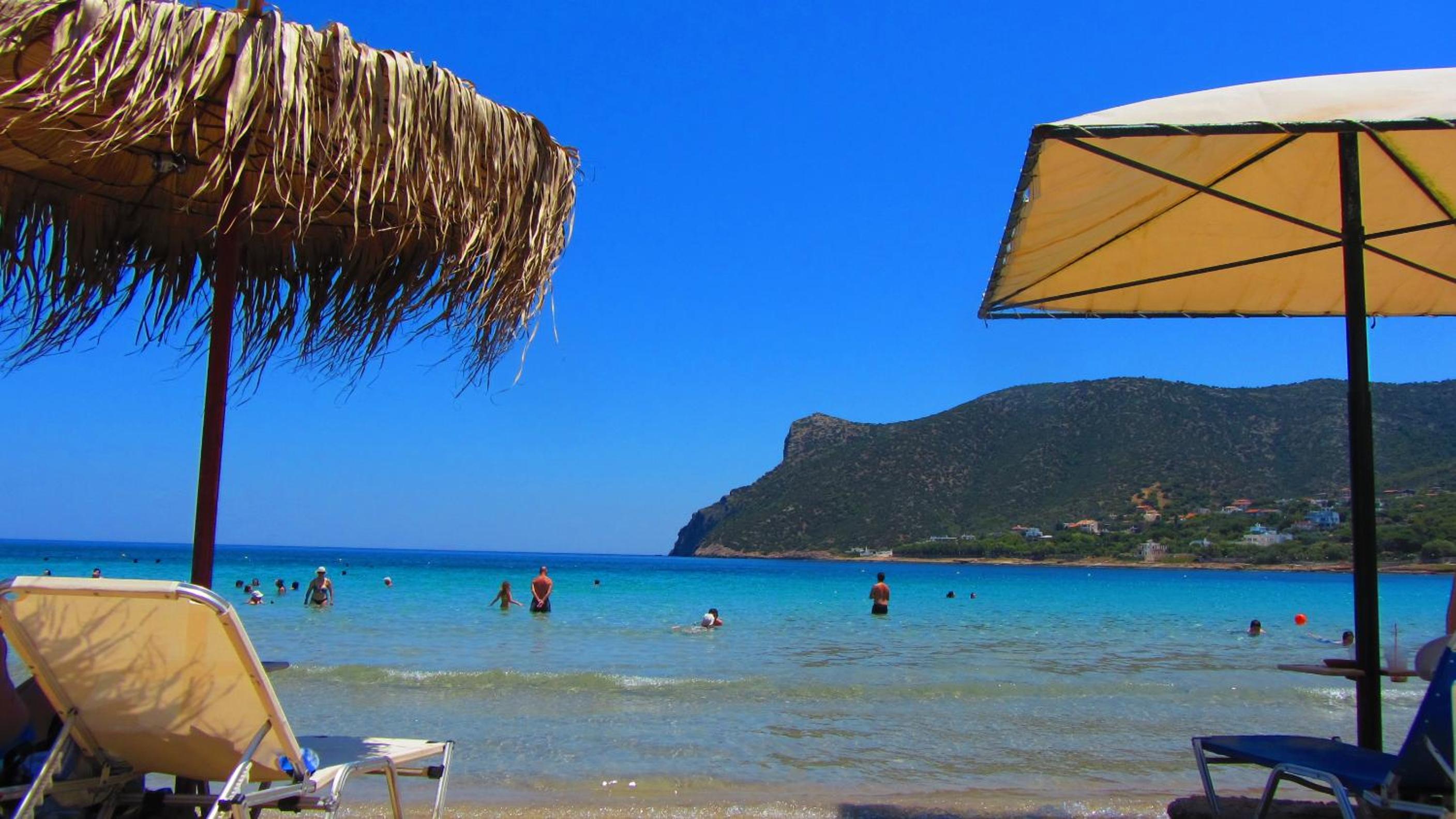 Seaside Modern Apartment - Explore Athens and Beyond