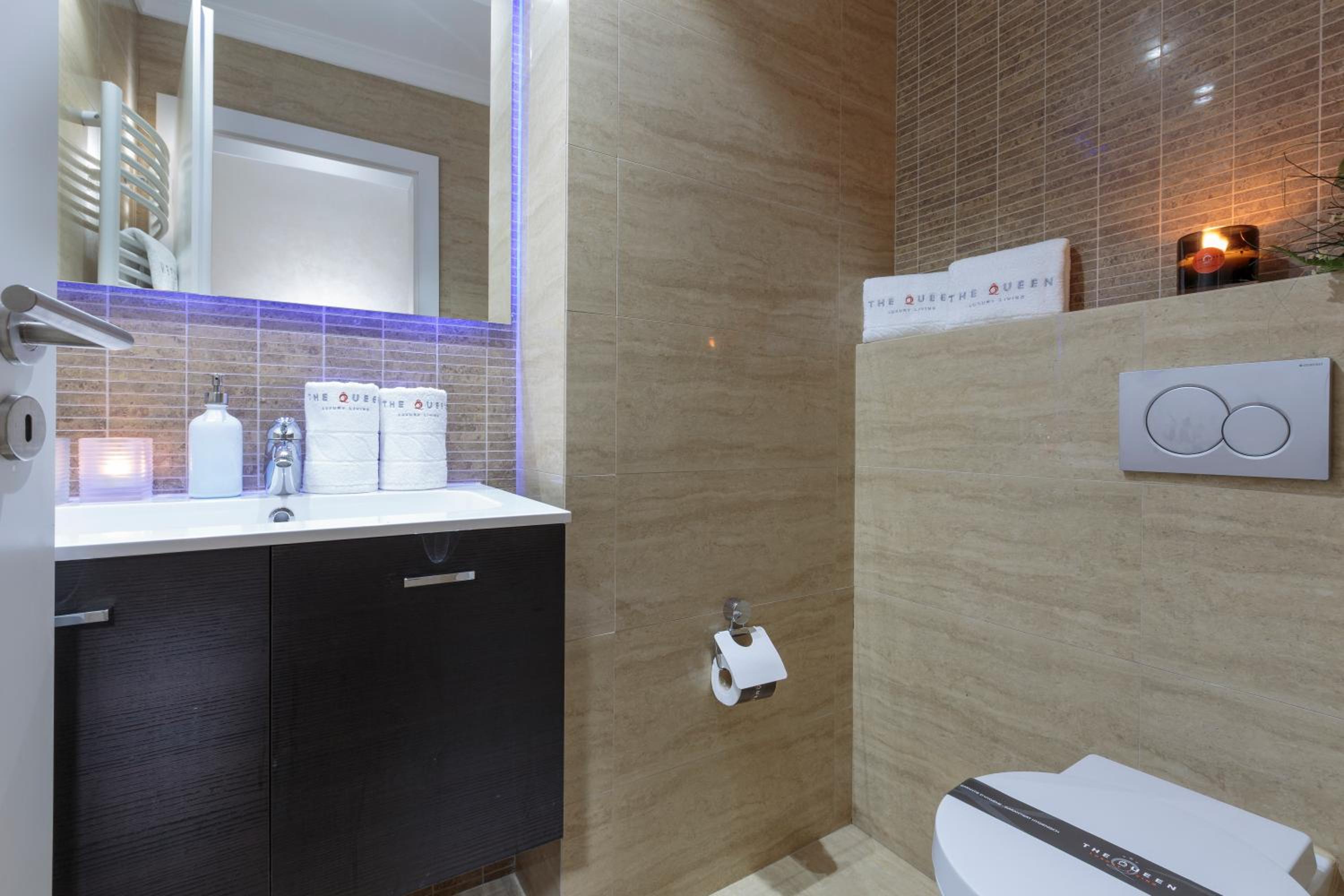 The Queen Luxury Apartments - Villa Vinicia