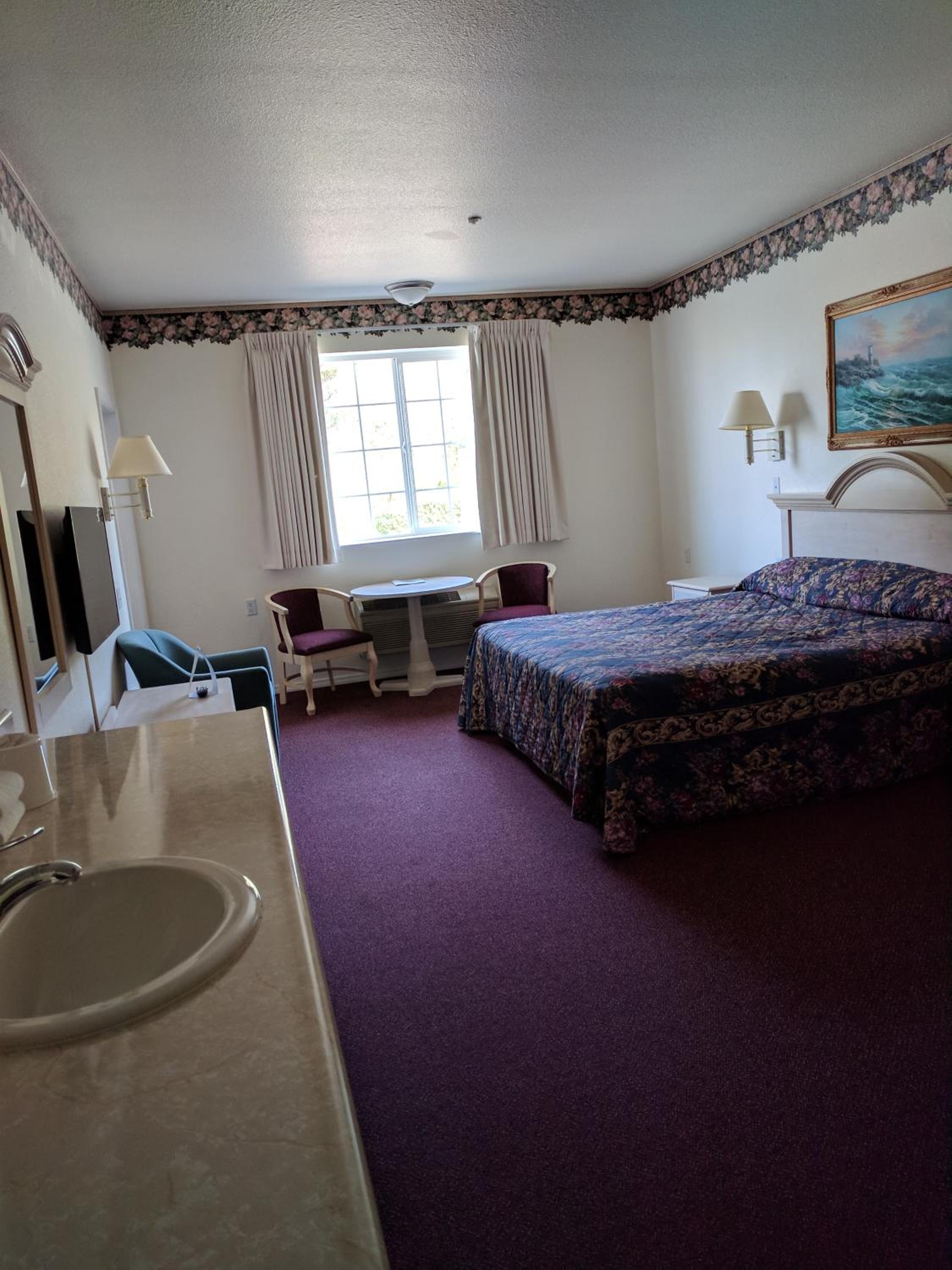 Crescent City Vacations - Lighthouse Inn - Property Image 12