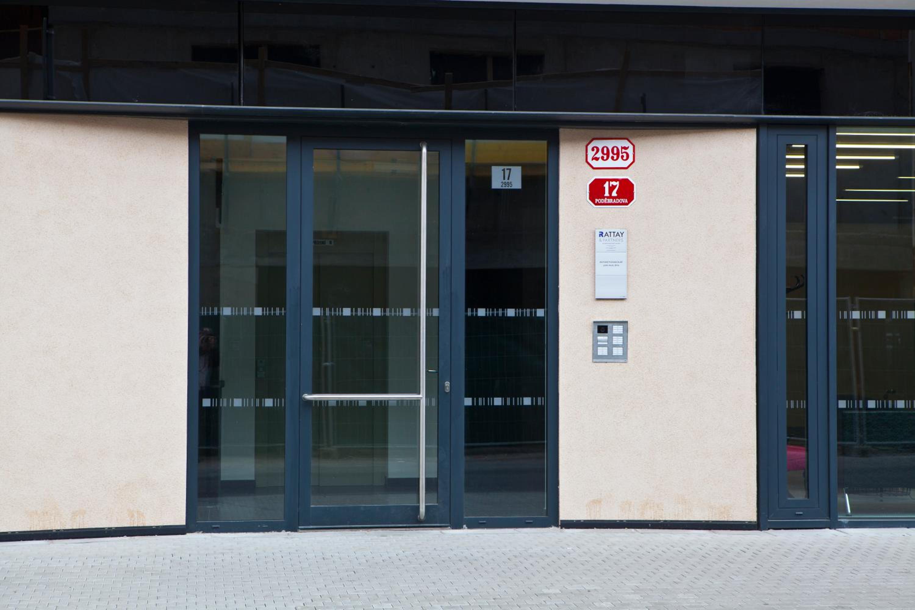 Hotel Sunny, fully furnished Studio type with terrace - Image 1