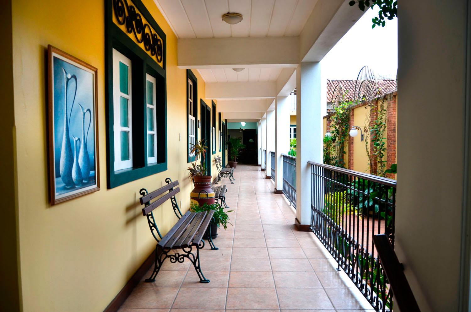 balcony