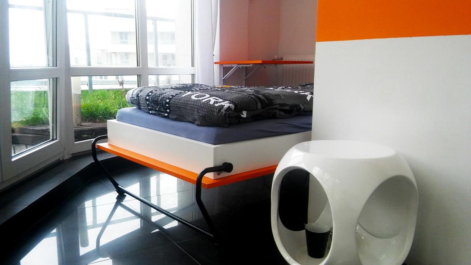 Walk distance to mokotow business park