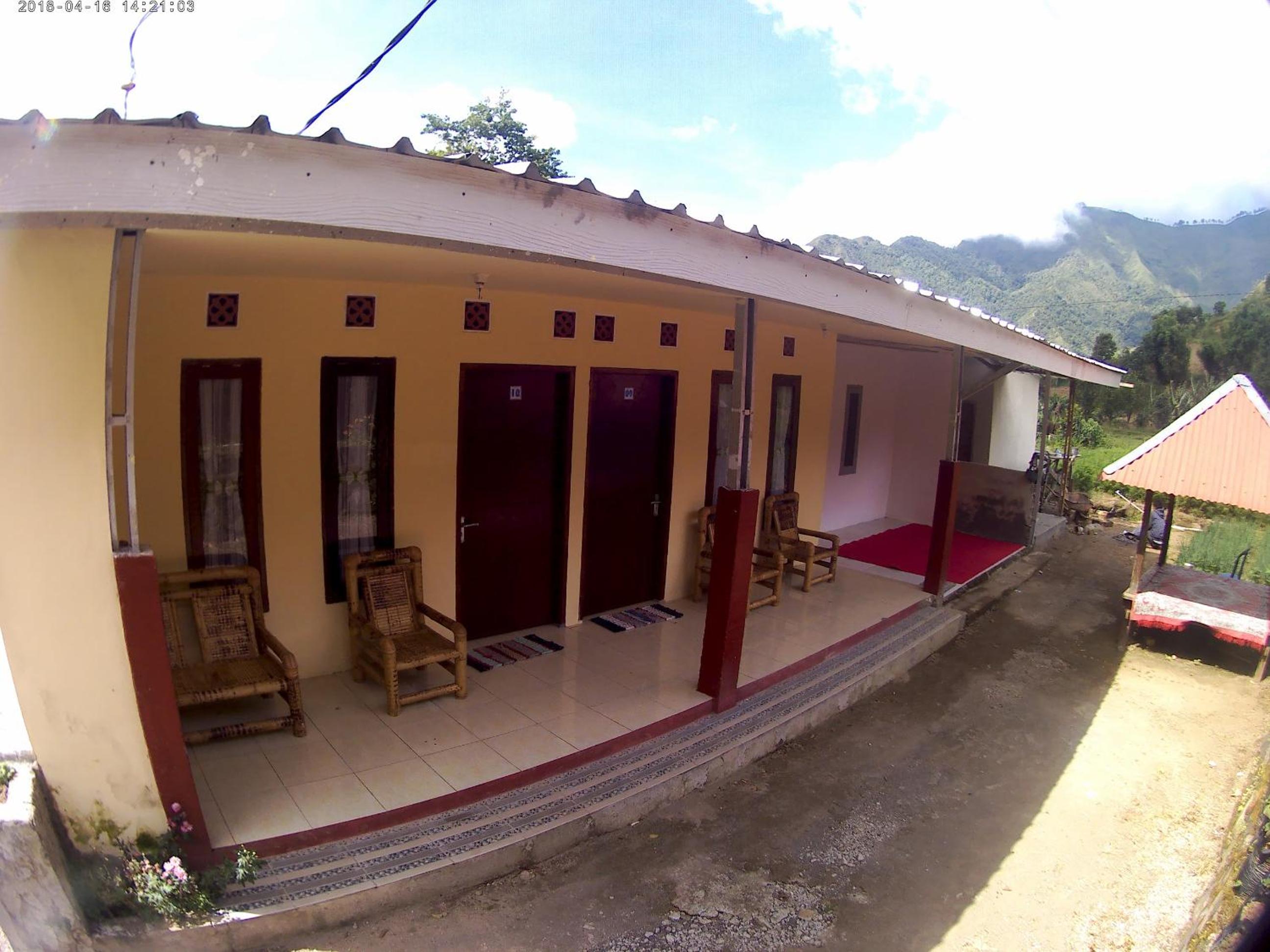 Bale Sembahulun Cottages & Tend view 4