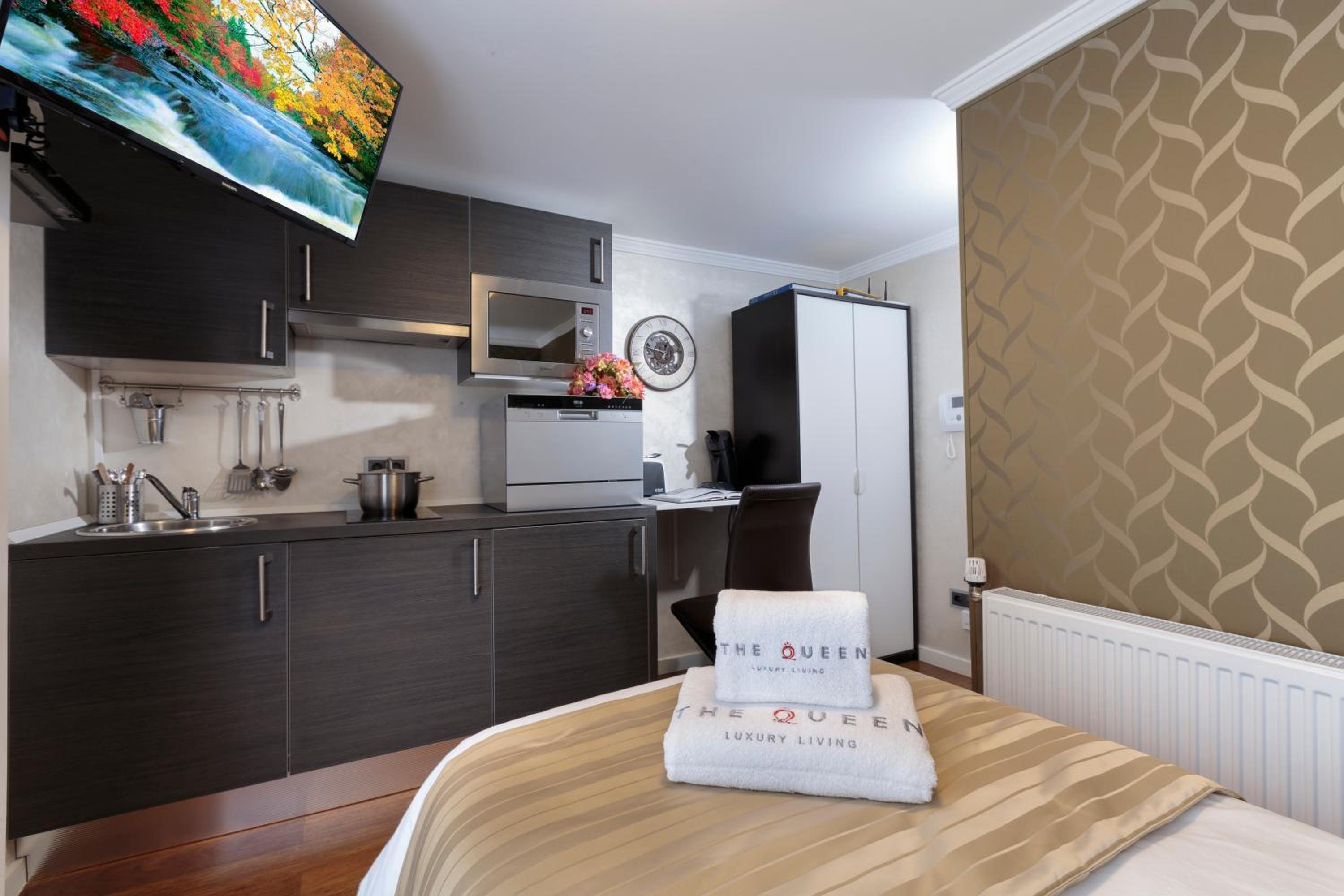 The Queen Luxury Apartments - Villa Vinicia