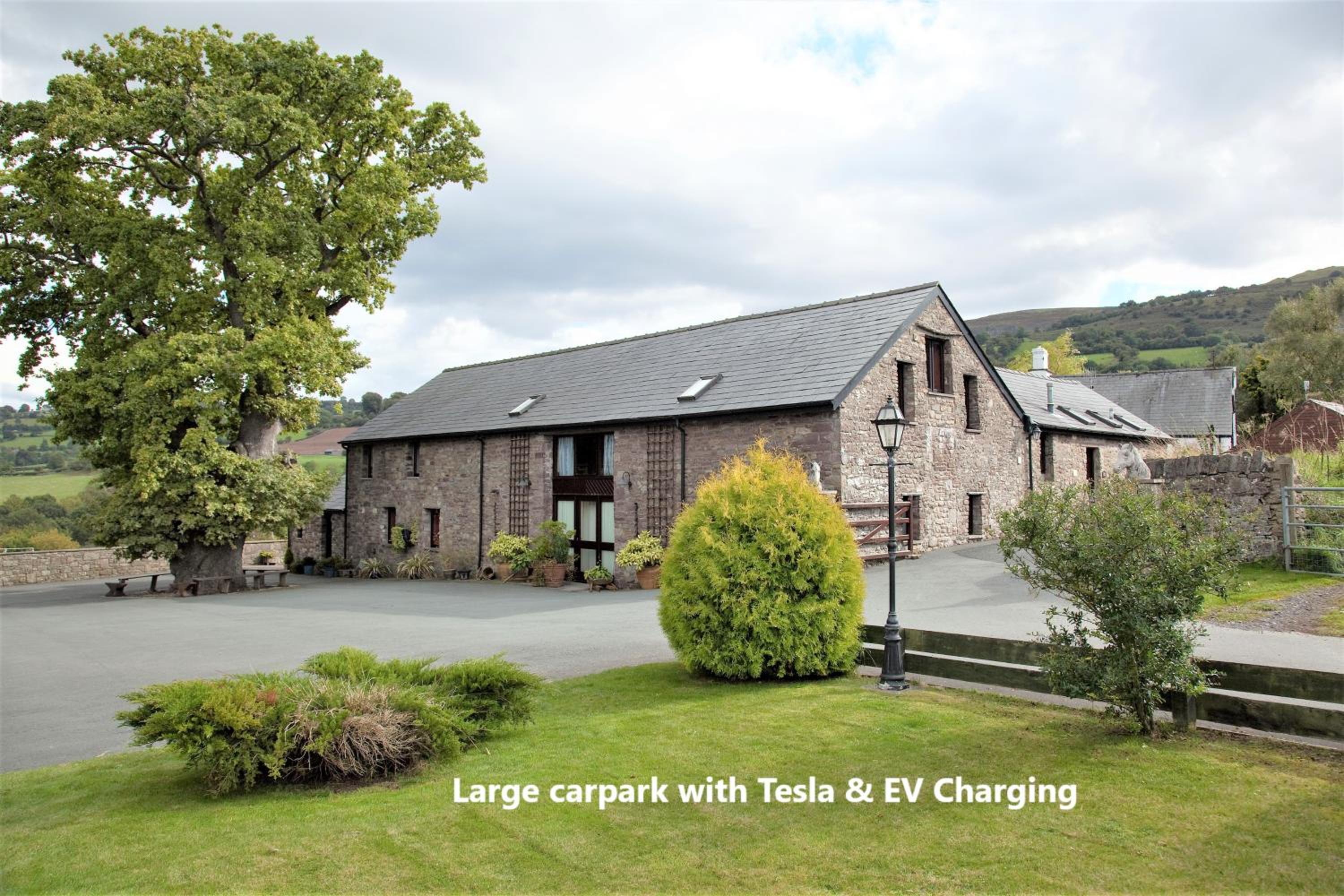 Neuadd B&B Suites view 4
