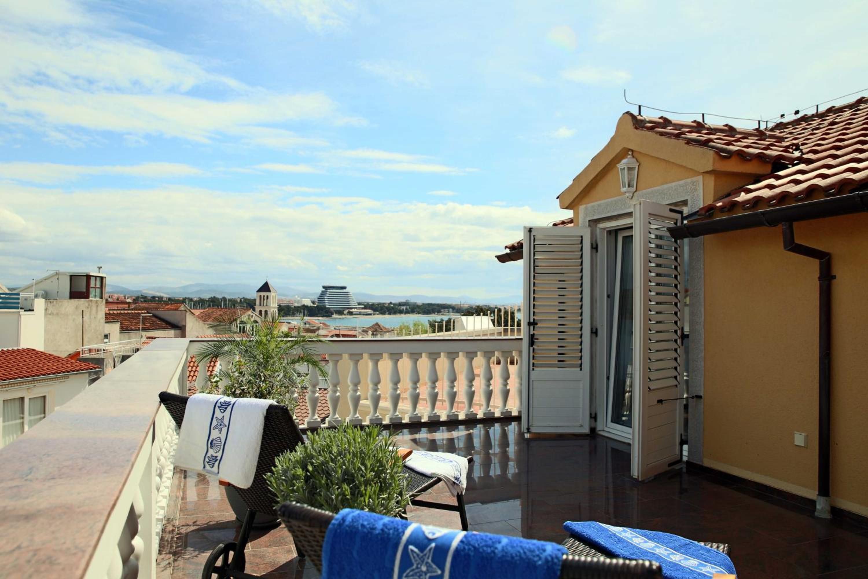 Apartments Visnja