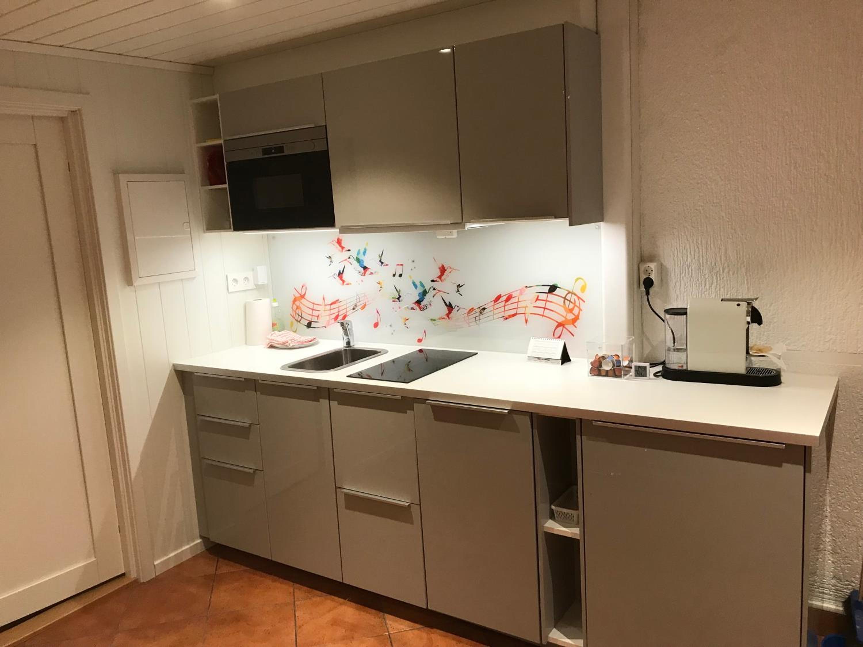 Photo 19