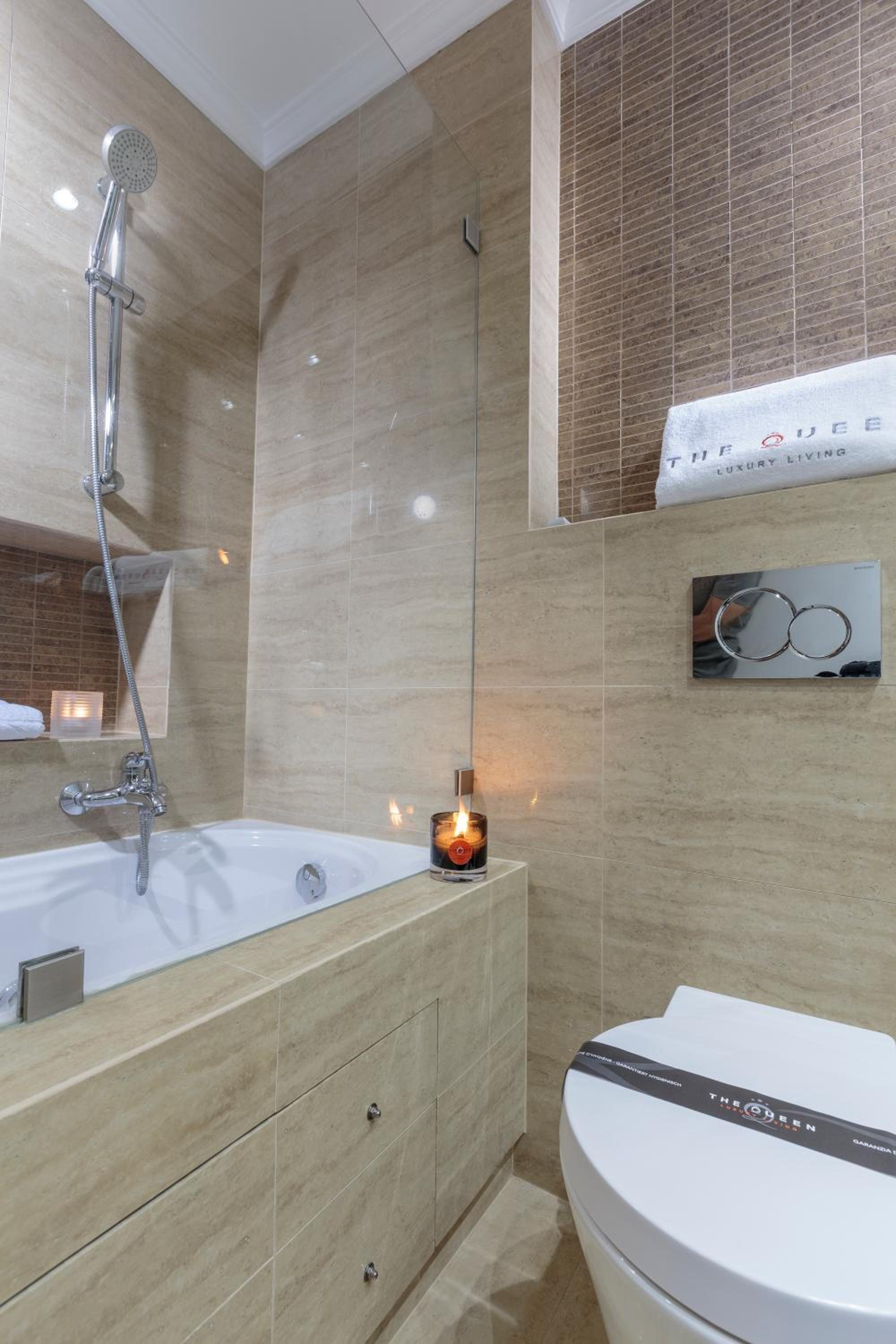 The Queen Luxury Apartments - Villa Vinicia