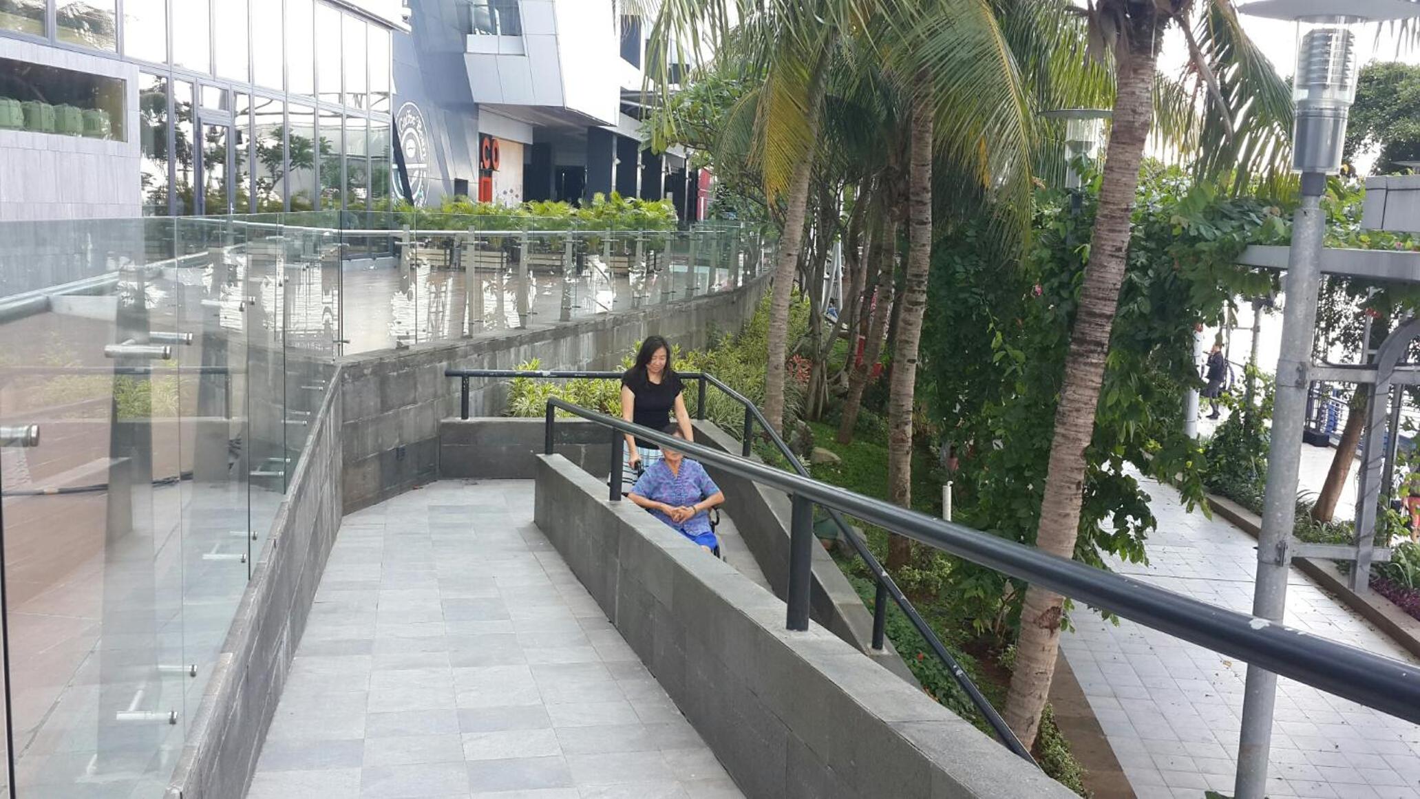 Robert's Condominium
