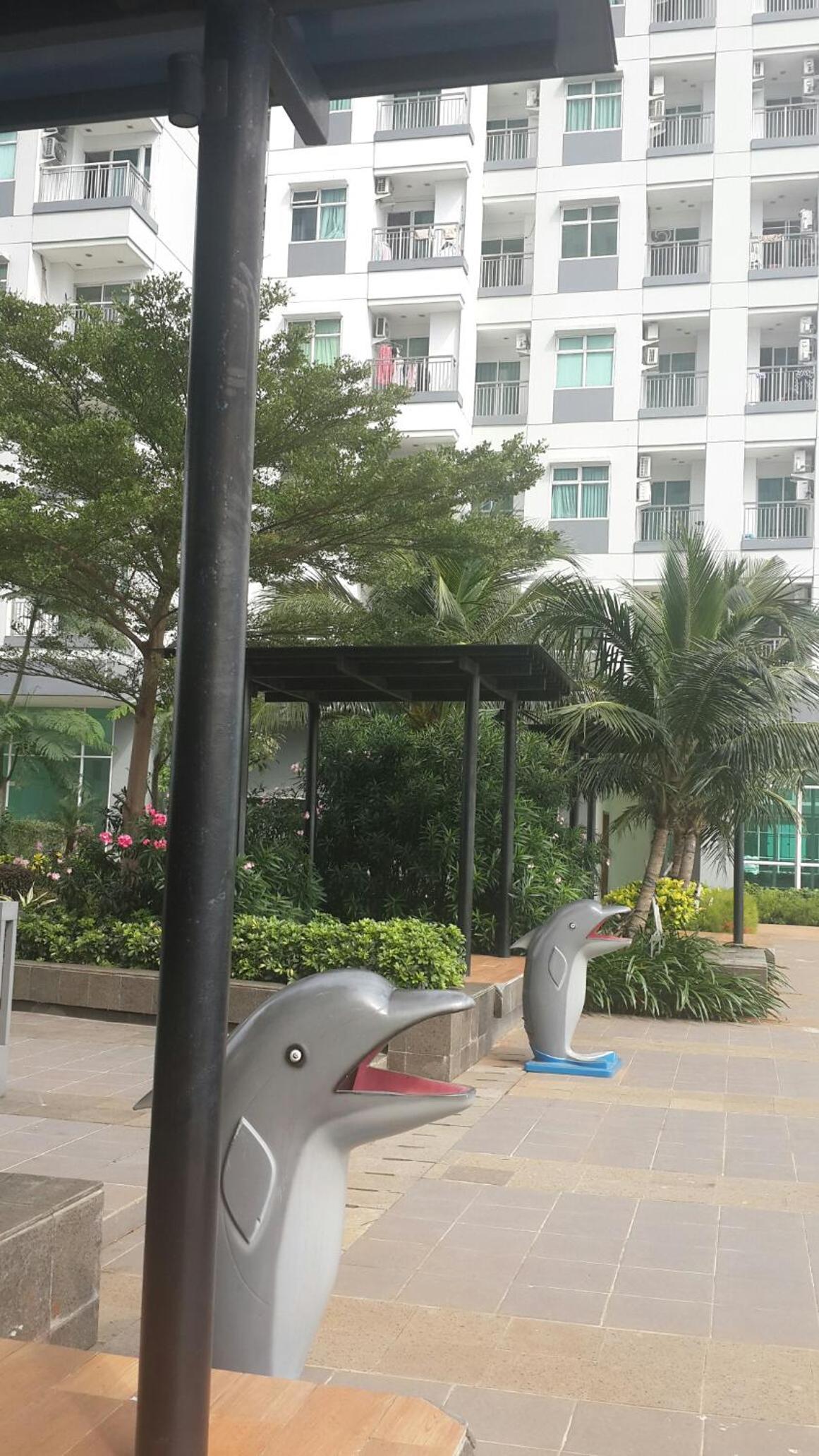 Robert's Condominium