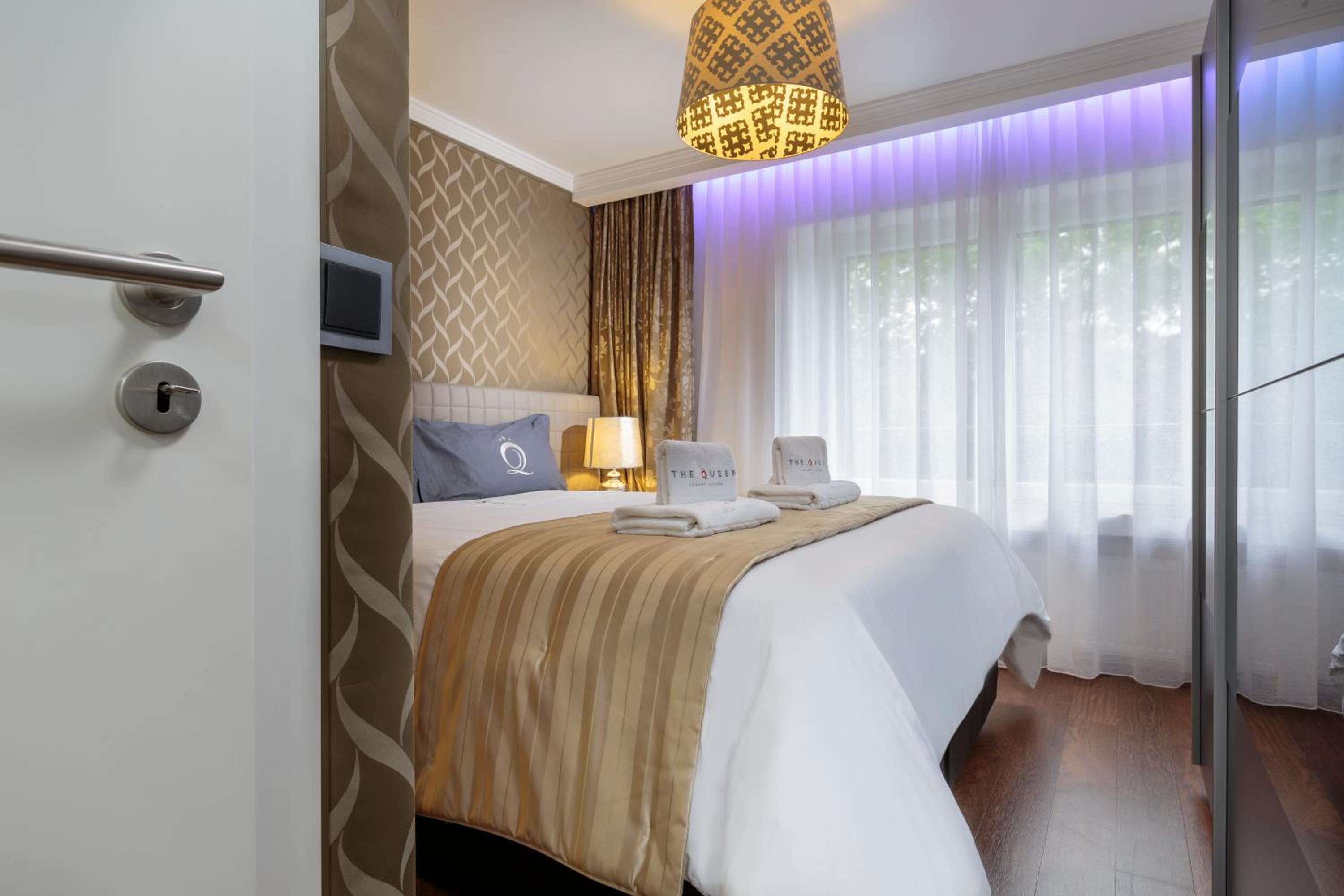 The Queen Luxury Apartments - Villa Vinicia