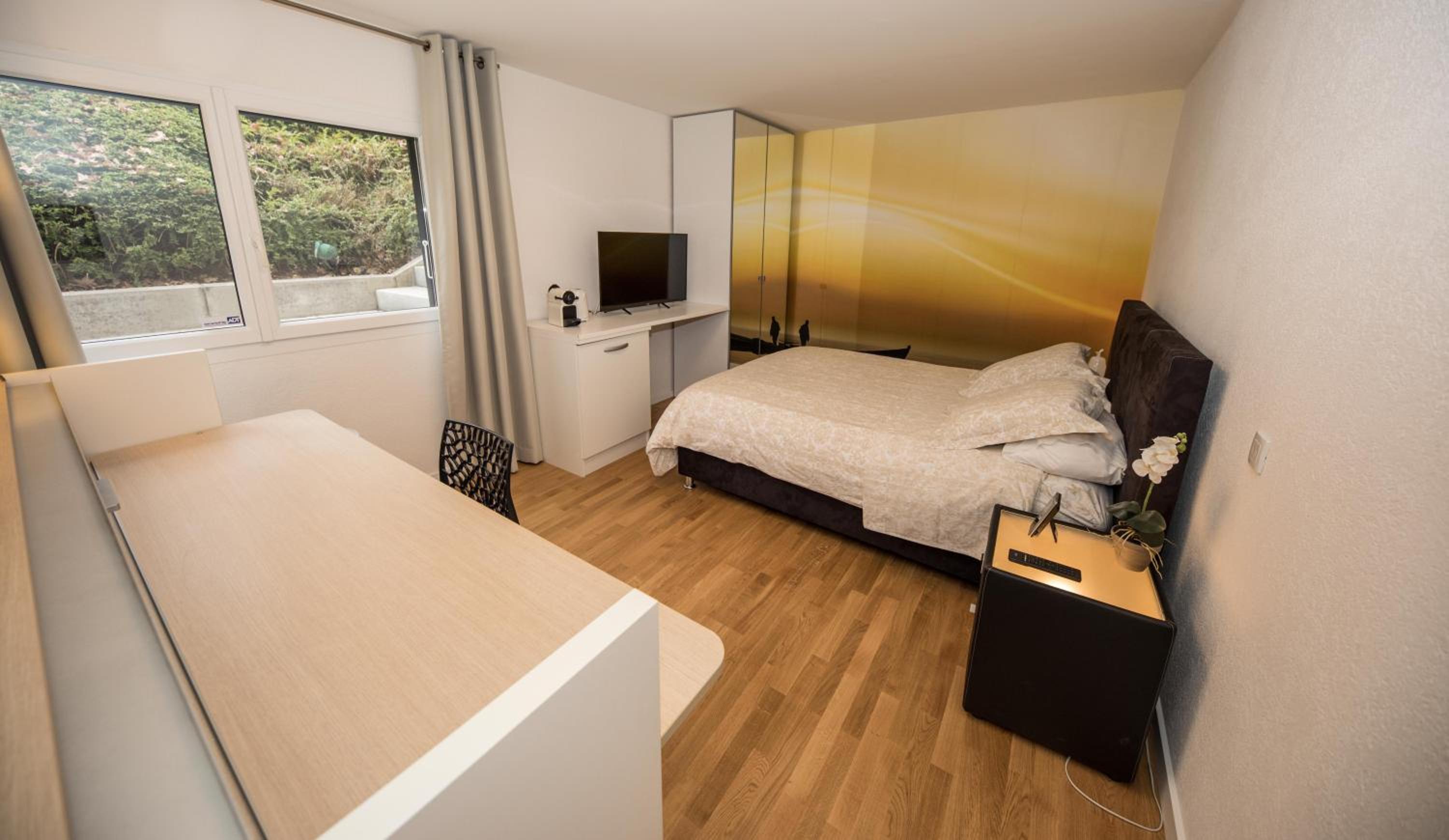 hotel room