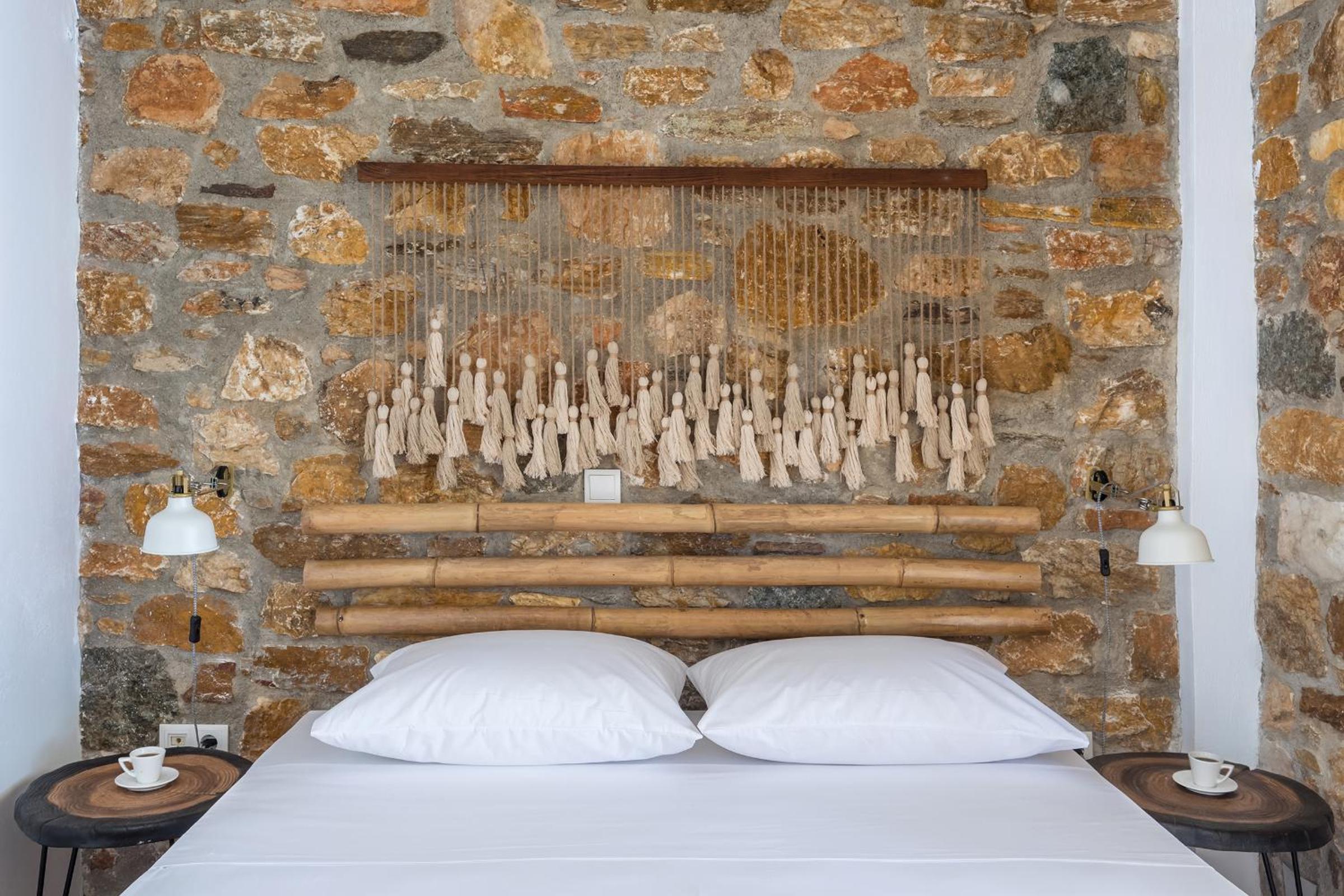 Syra Suites
