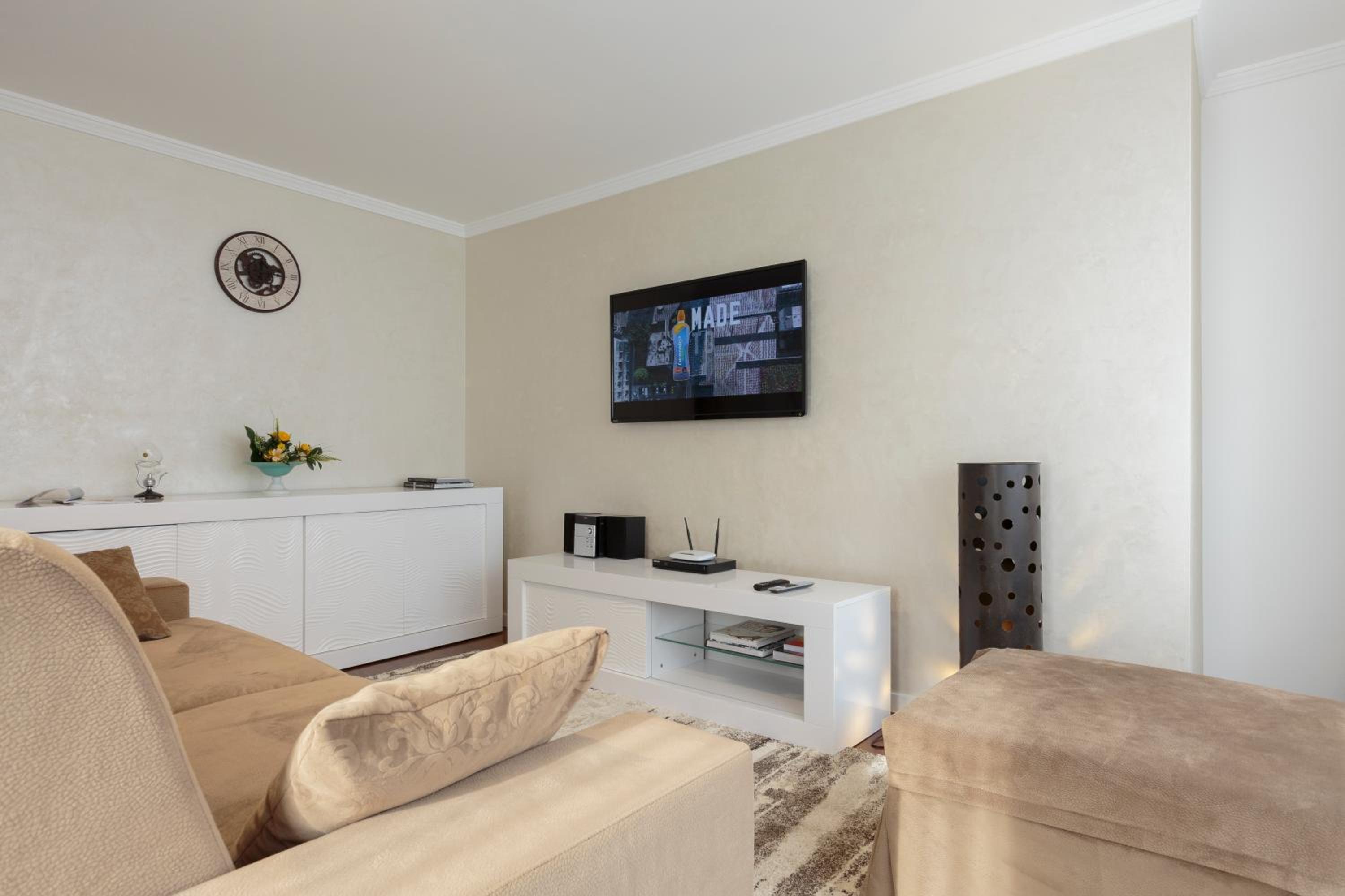 The Queen Luxury Apartments - Villa Vinicia