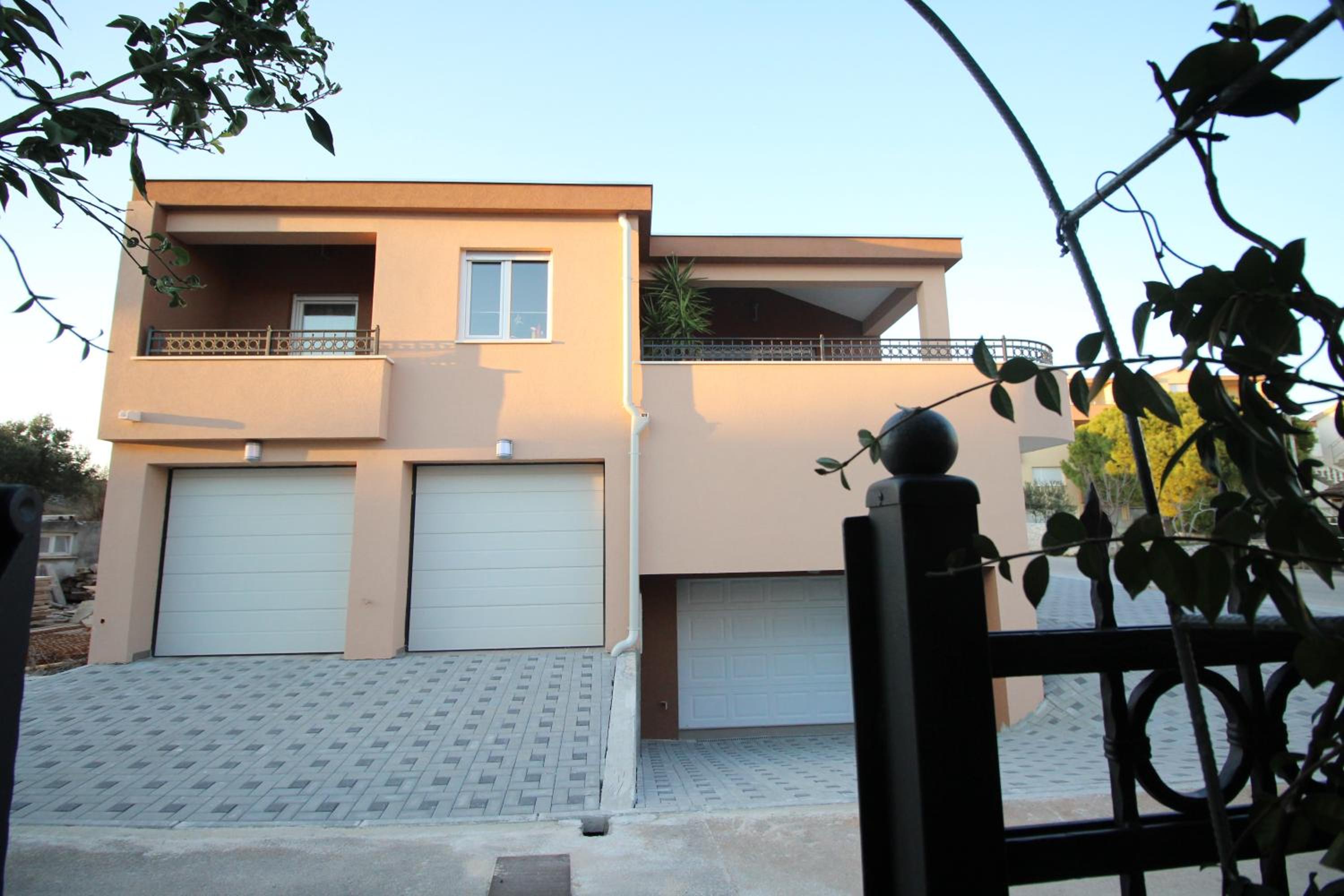 Lux Haus view 4
