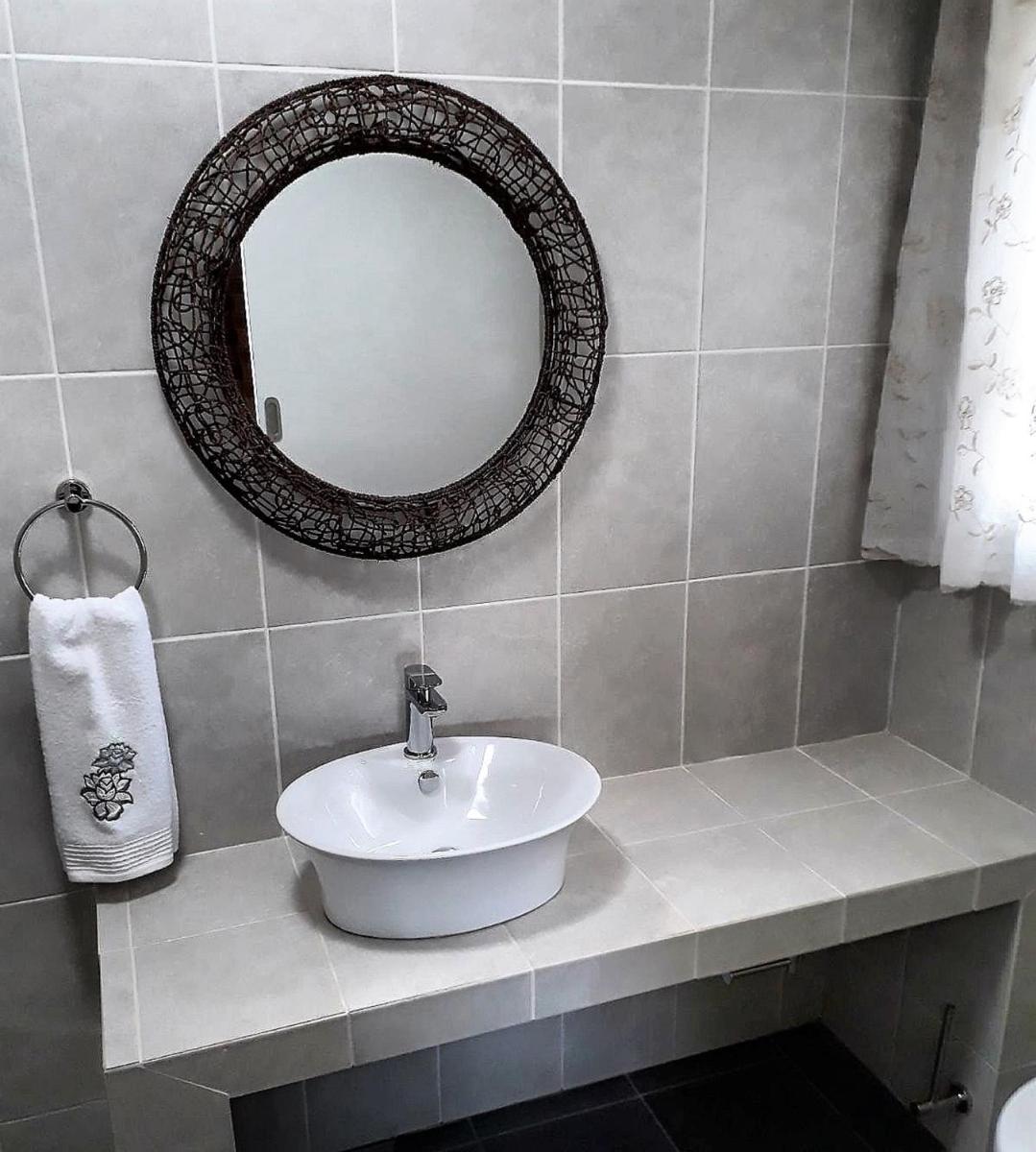 Rostalyn Guesthouse