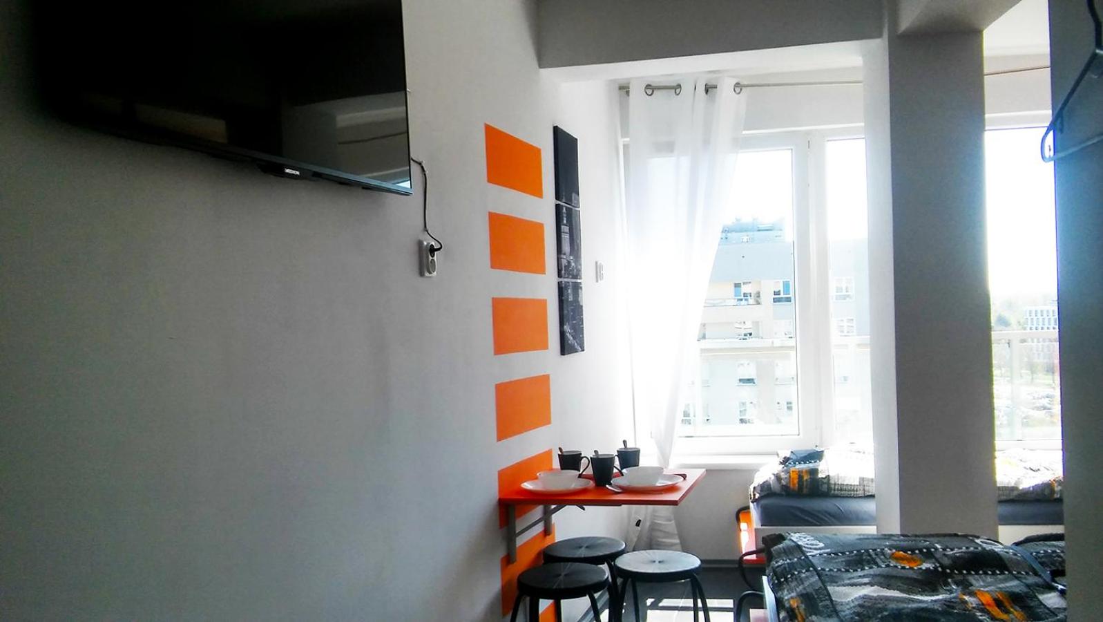 Walk distance to mokotow business park