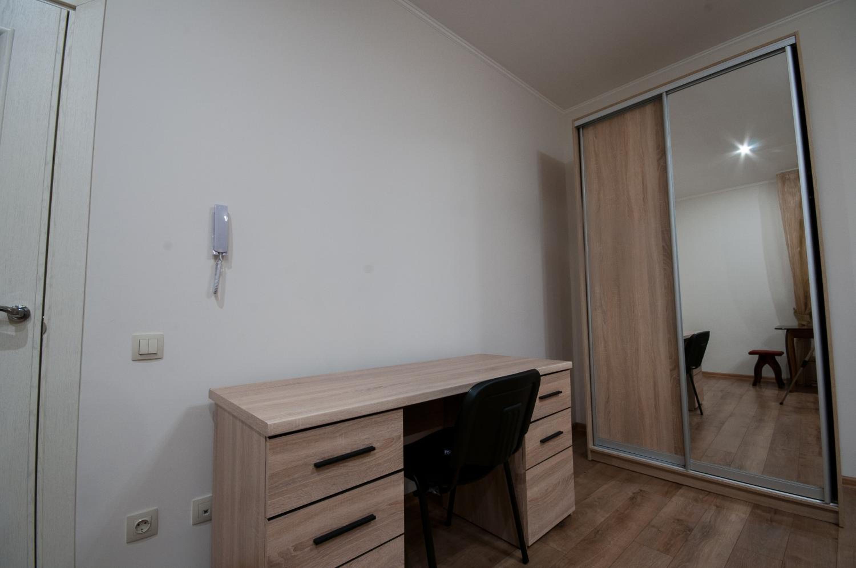 Wonderful flat on city center (Mukachivska 4/19) view 4