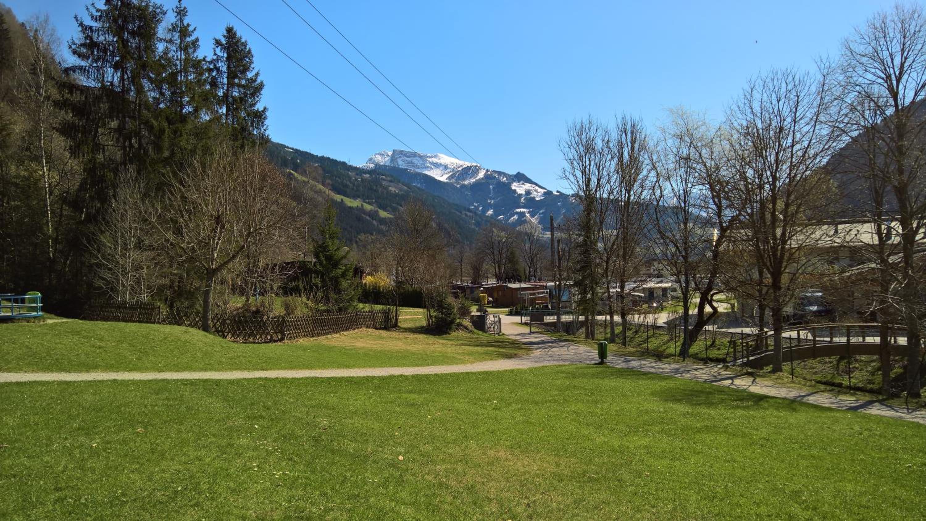 Mountainview Lodge - Chalet im Zillertal direkt am 5 Sterne Campingplatz Aufenfeld mit Hallenbad und Sauna