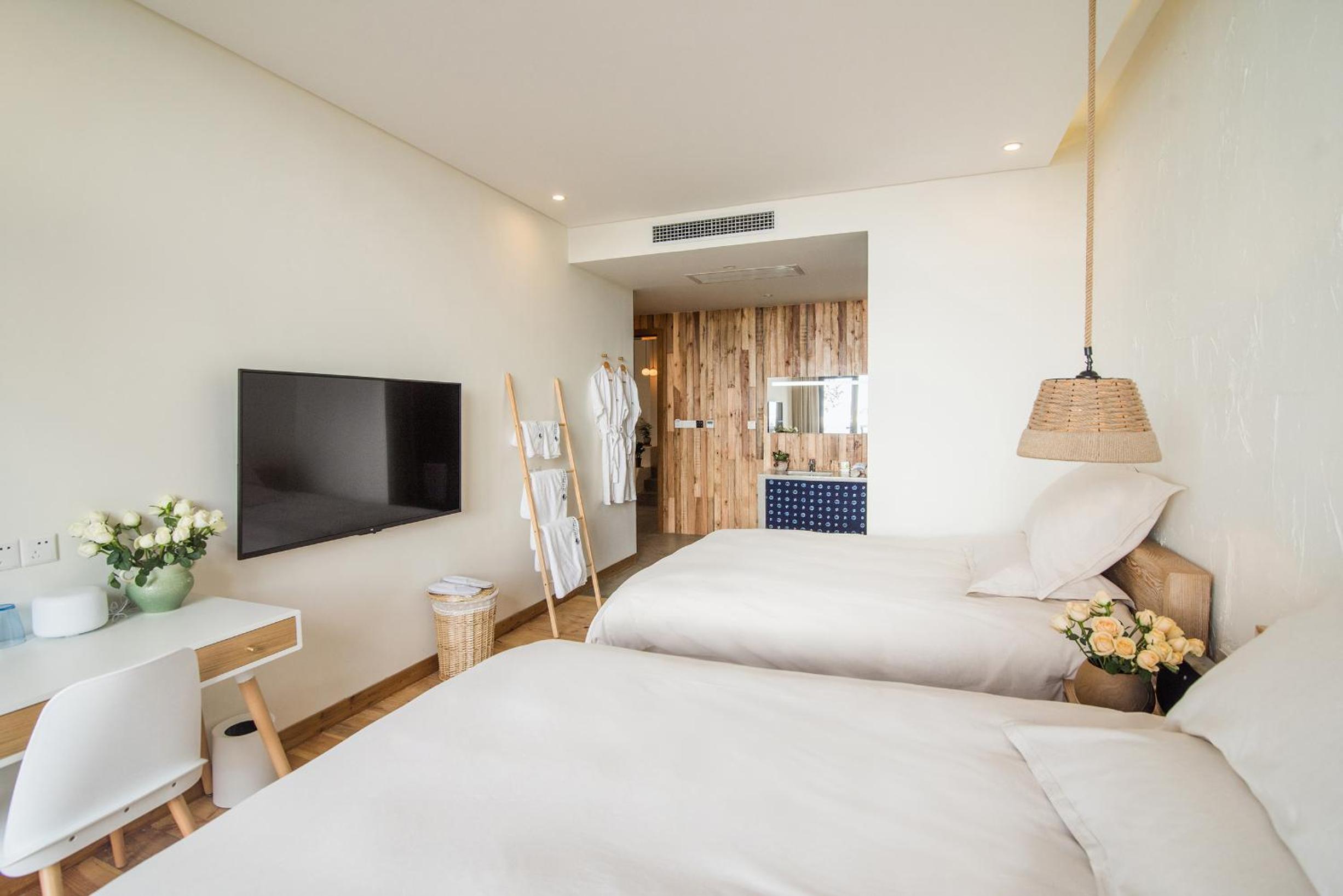 大理远山青Stone Hill悬崖海景民宿 Dali Verdant Whisper-Stone Hill Seaview Inn
