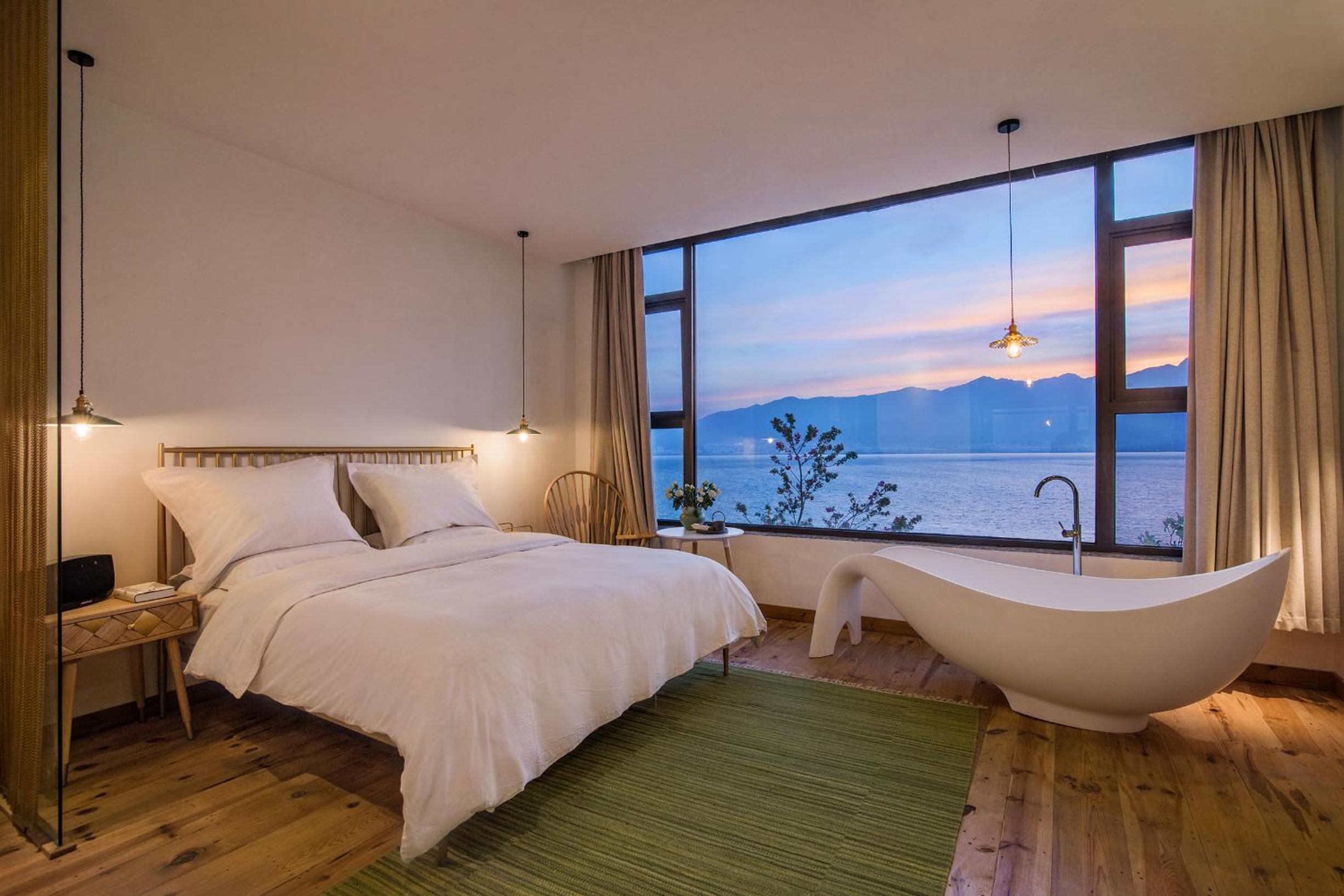 大理远山青Stone Hill悬崖海景民宿 Dali Verdant Whisper-Stone Hill Seaview Inn