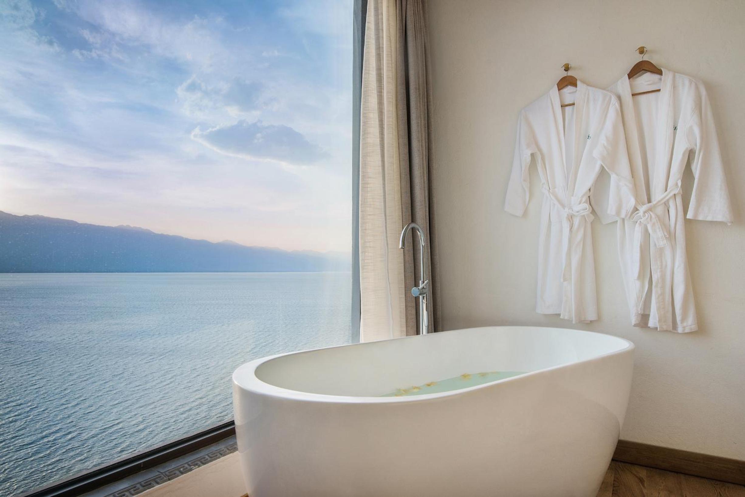 大理远山青Stone Hill悬崖海景民宿 Dali Verdant Whisper-Stone Hill Seaview Inn